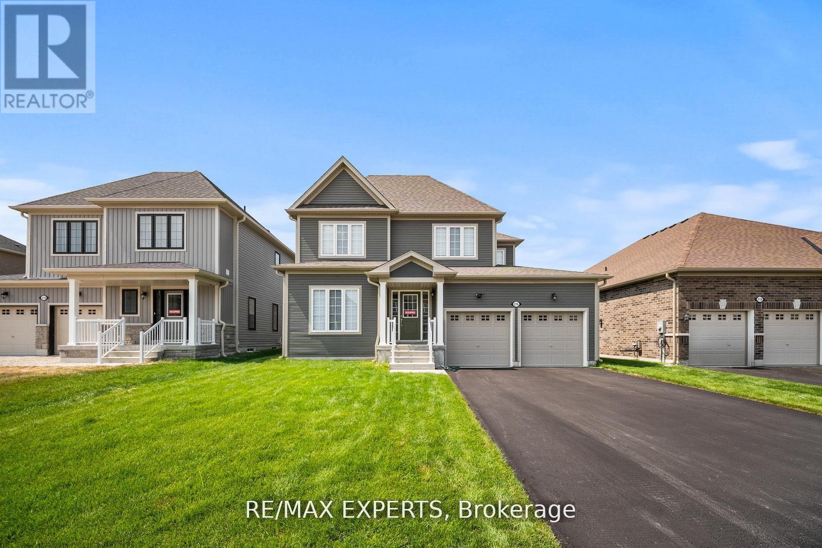 216 Cubitt St, Clearview, ON L0M 1S0