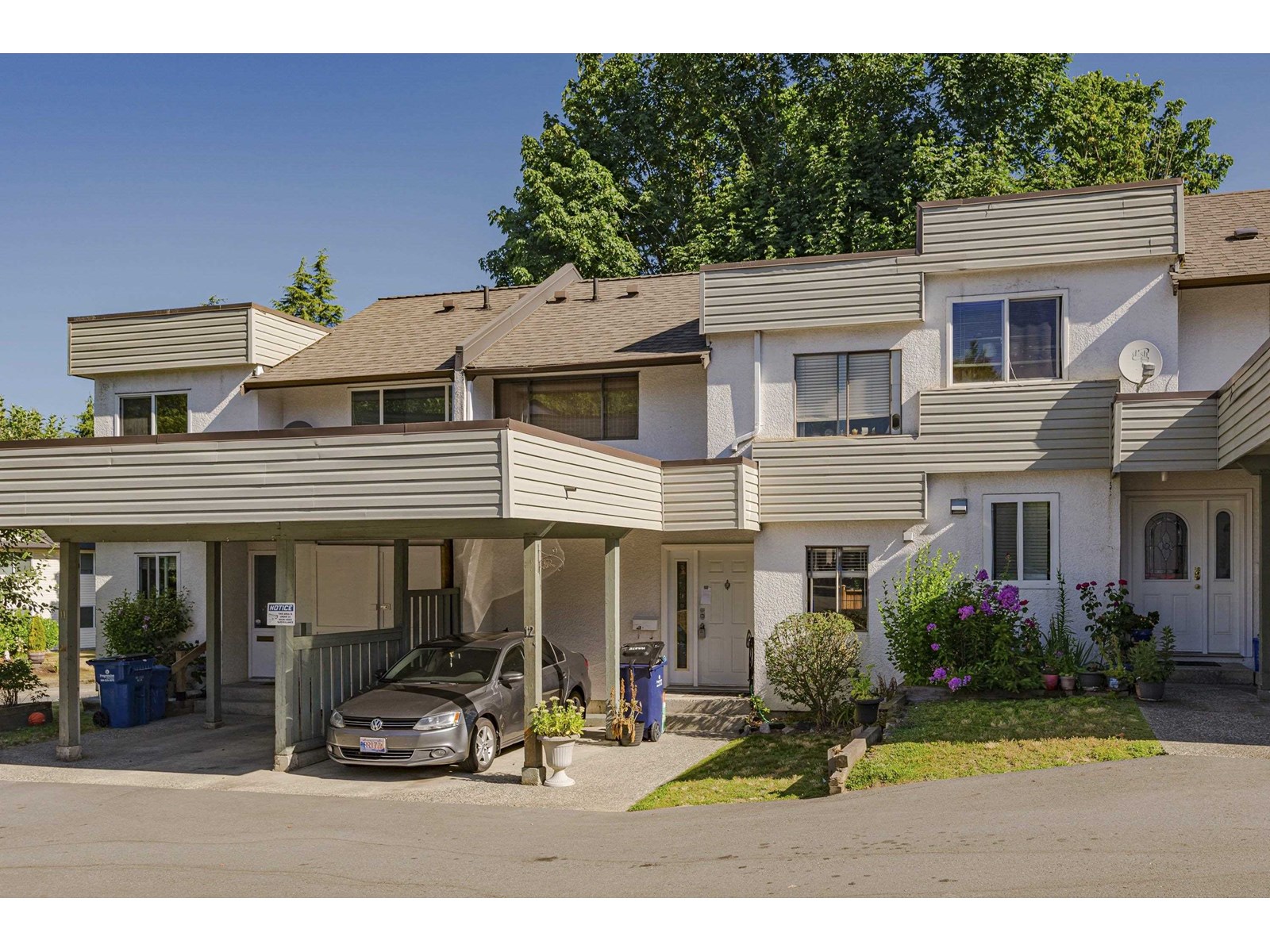 2830 W Bourquin Crescent Unit 12, Abbotsford, BC V2S 5N8