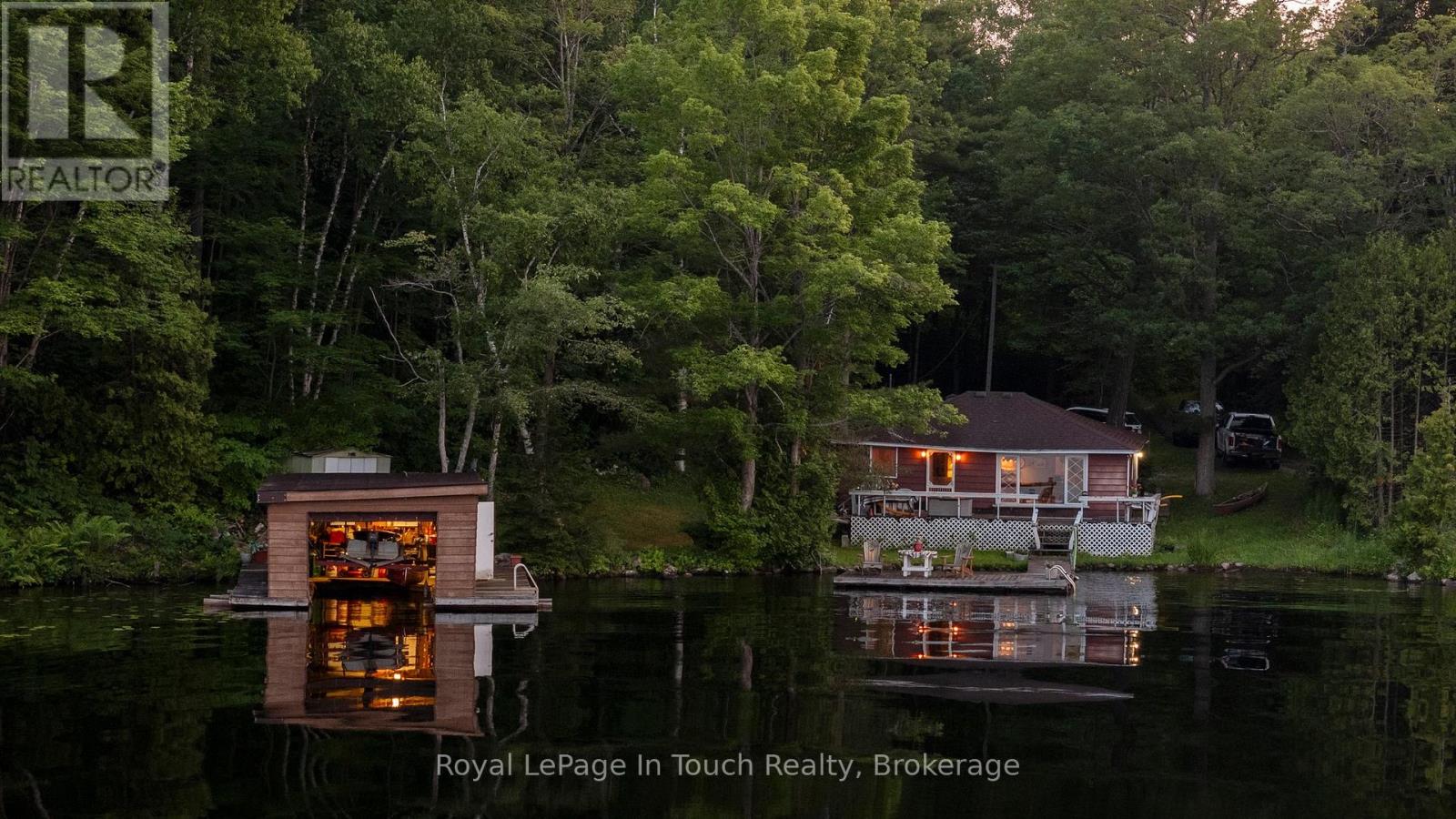 346 Portage Rd, Georgian Bay, ON L0K 1S0
