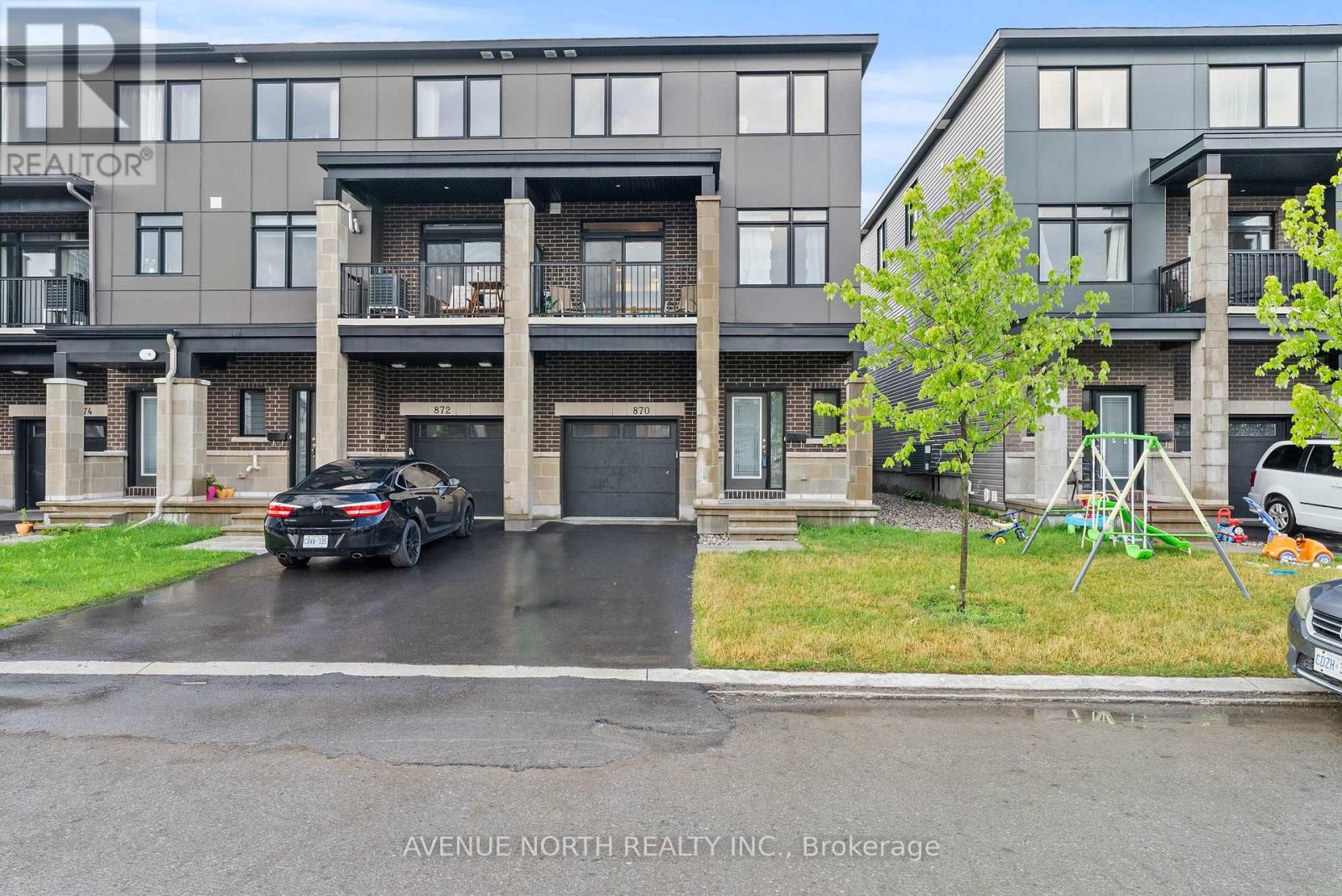 870 Anciano Cres, Ottawa, ON K2S 2R8