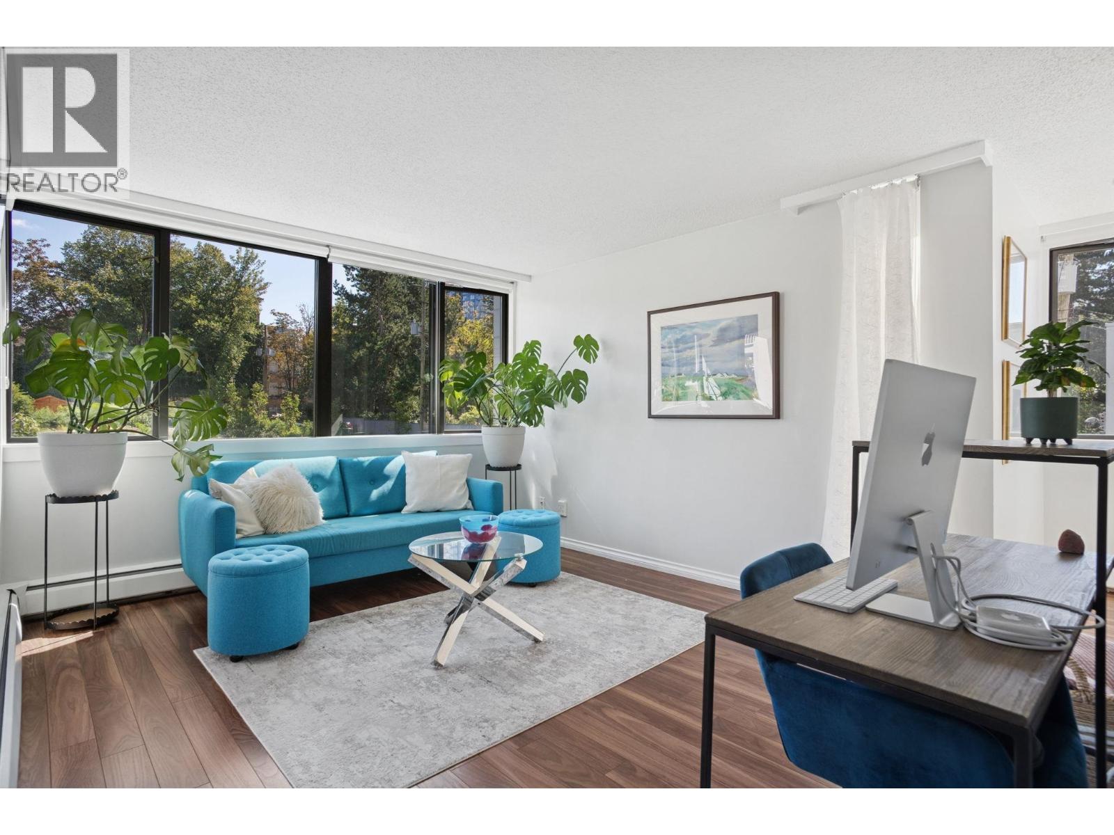 1740 Comox Street Unit 206, Vancouver, BC V6G 2Z1