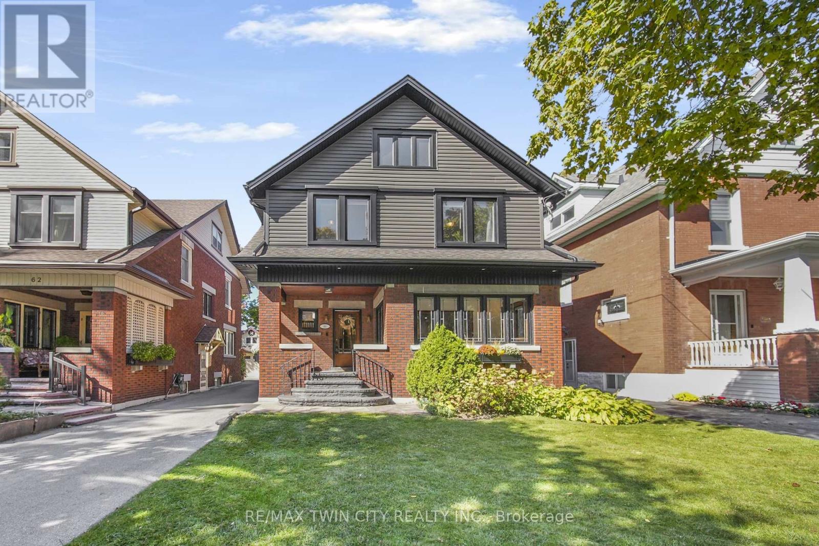 60 Heins Ave, Kitchener, ON N2G 1Z8