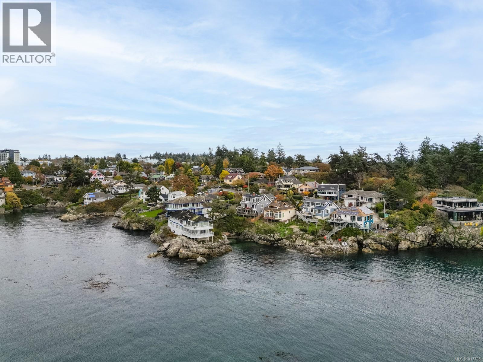 404 Constance Ave, Esquimalt, BC V9A 6N3