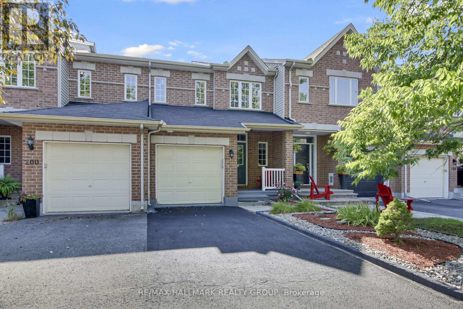 198 Tandalee Cres, Ottawa, ON K2M 0A2