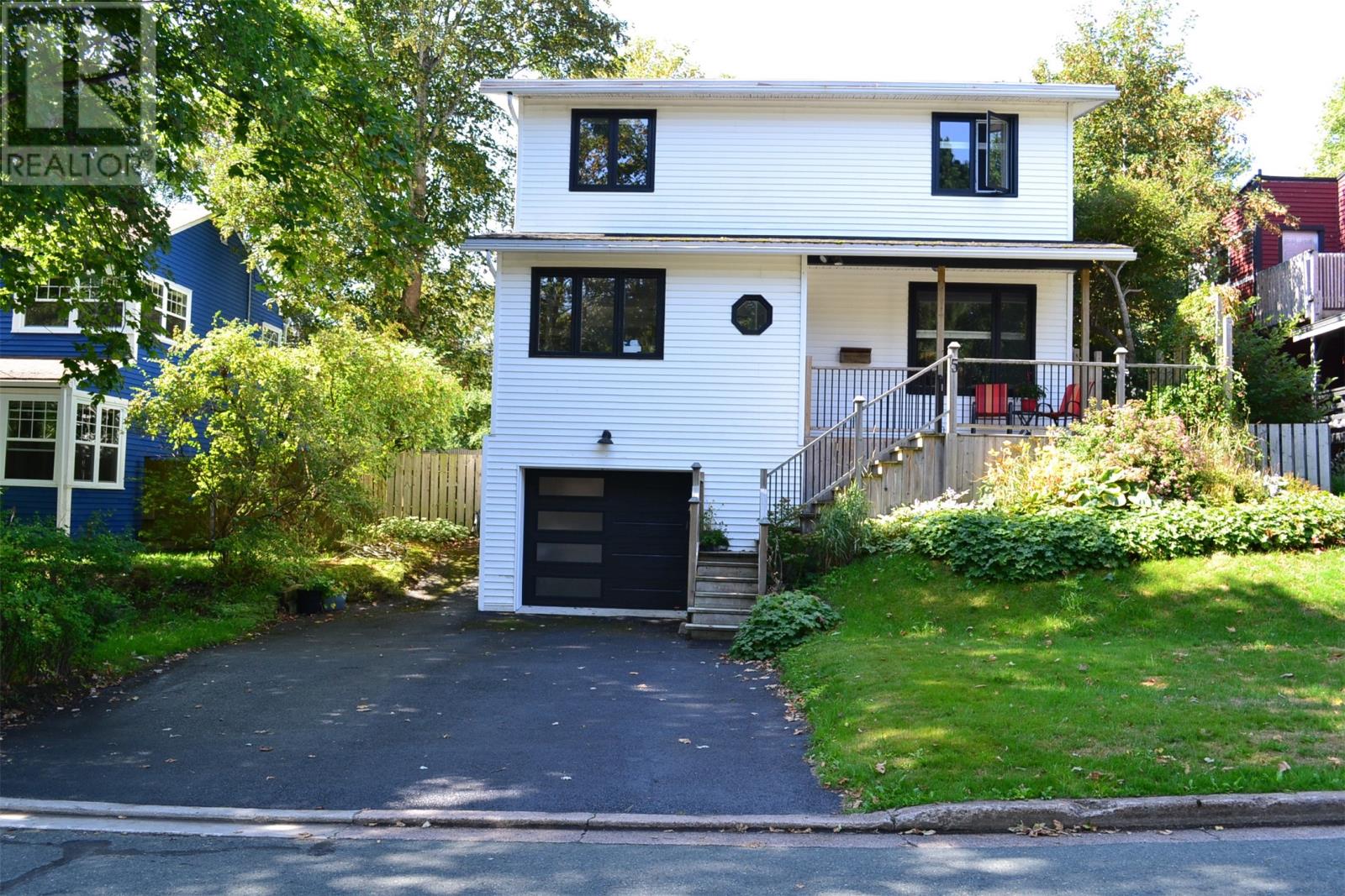 5 Appledore Pl, St. John's, NL A1B 2W8