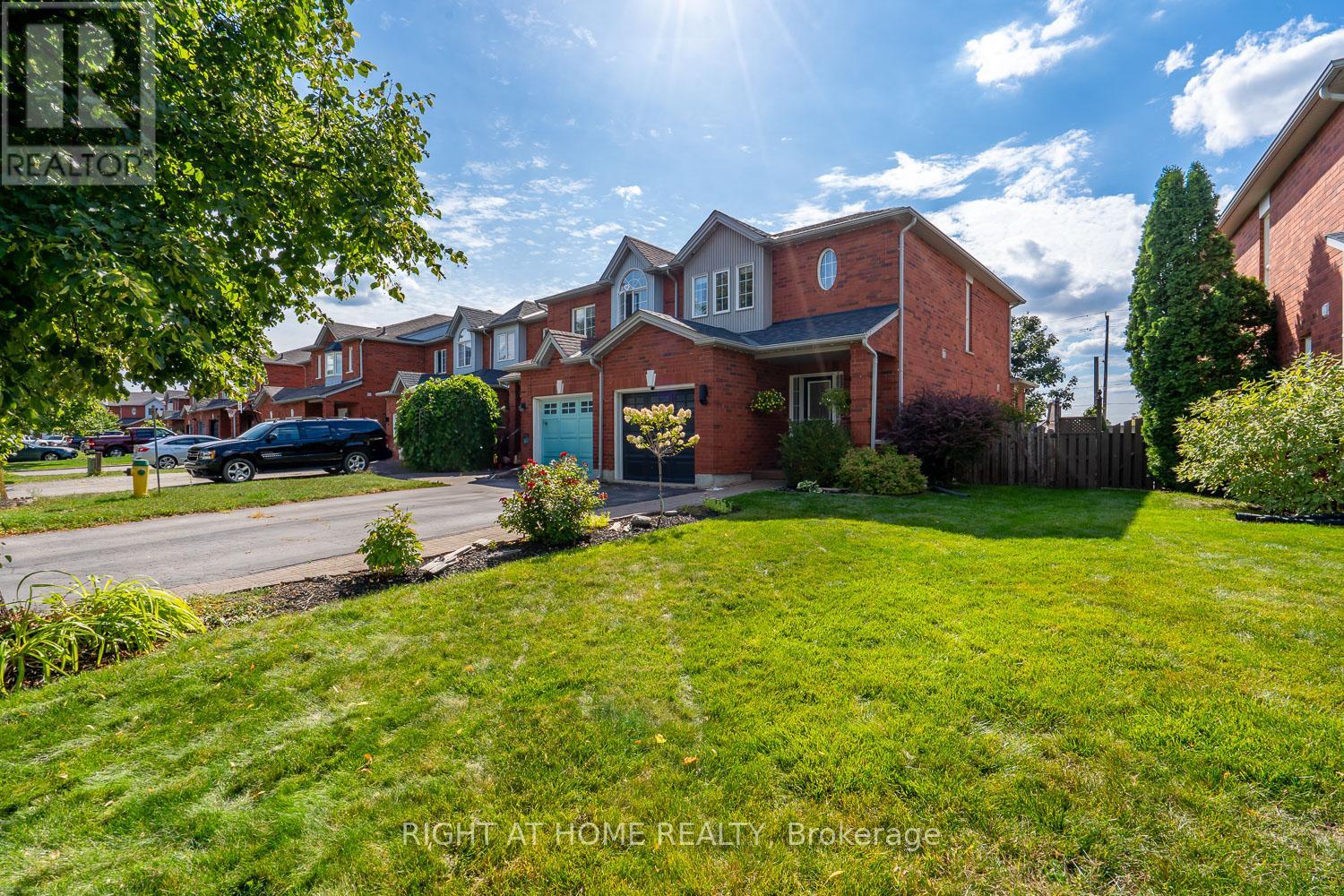 72 Smith St, New Tecumseth, ON L9R 2A2