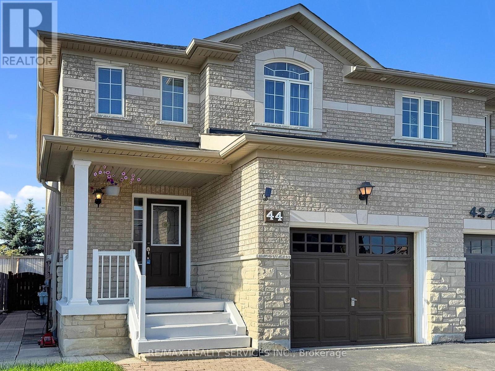 44 Amethyst Cir, Brampton, ON L6P 0Z3