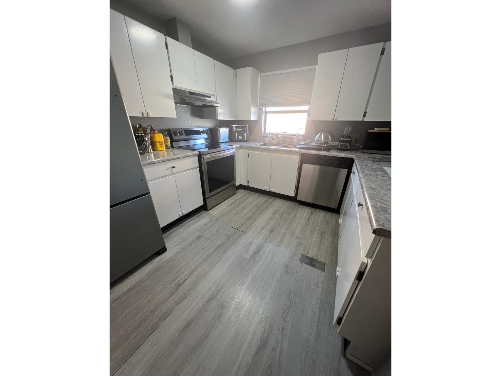 7131 133a Street Unit 201, Surrey, BC V3W 8A1