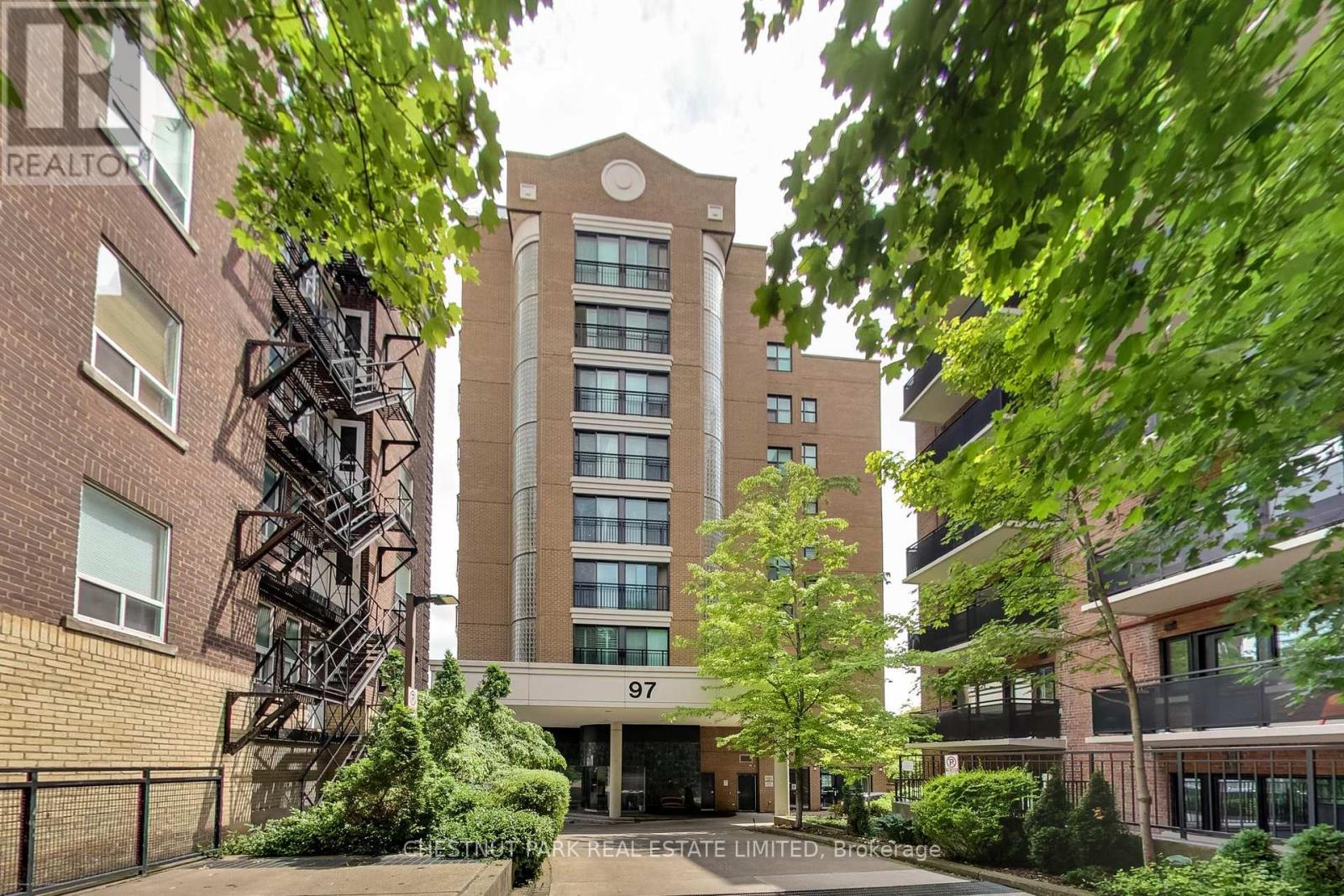 201 97 Lawton Blvd, Toronto, ON M4V 1Z6