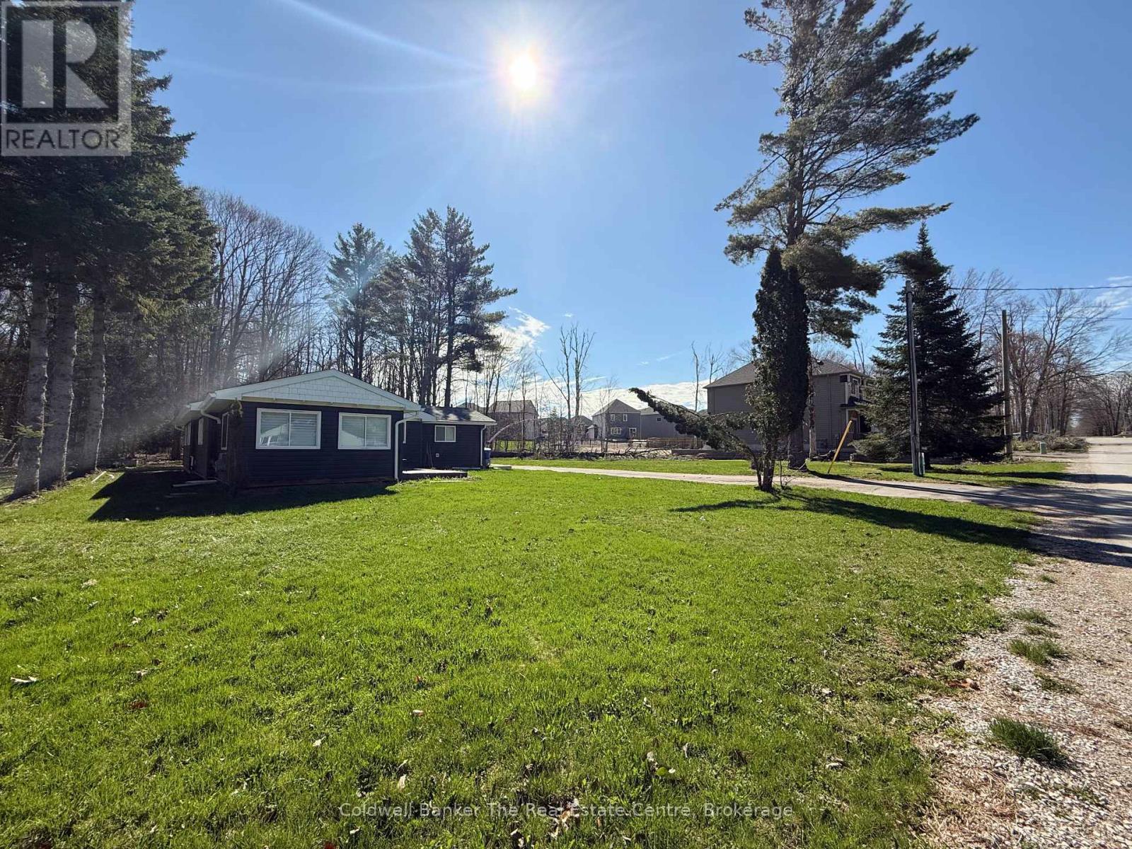 460 Wellington St, Gravenhurst, ON P1P 1A5