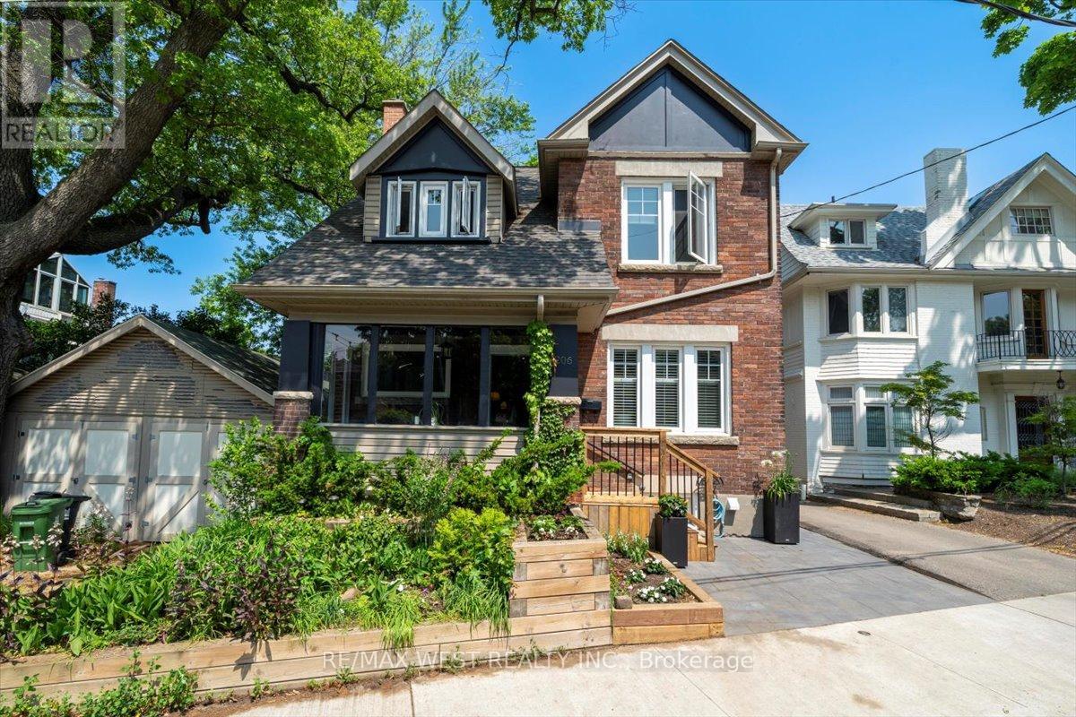 206 Howard Park Ave, Toronto, ON M6R 1W1