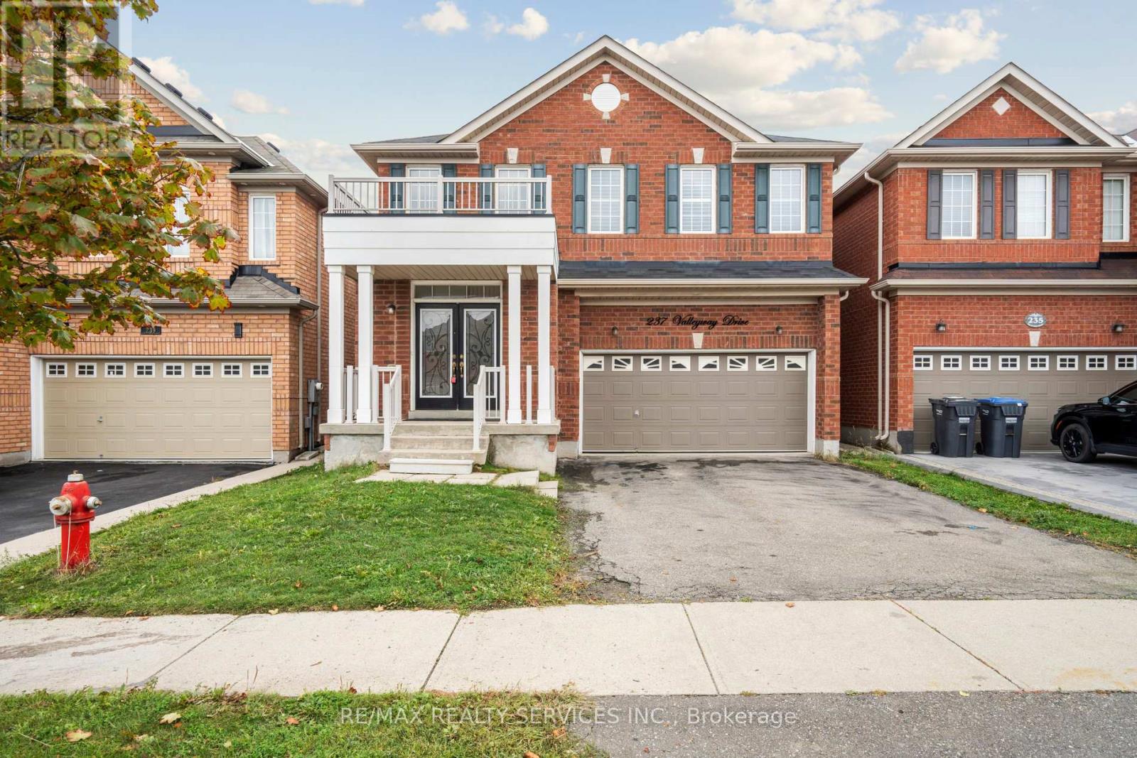 237 Valleyway Dr, Brampton Credit Valley, ON L6X 0N9