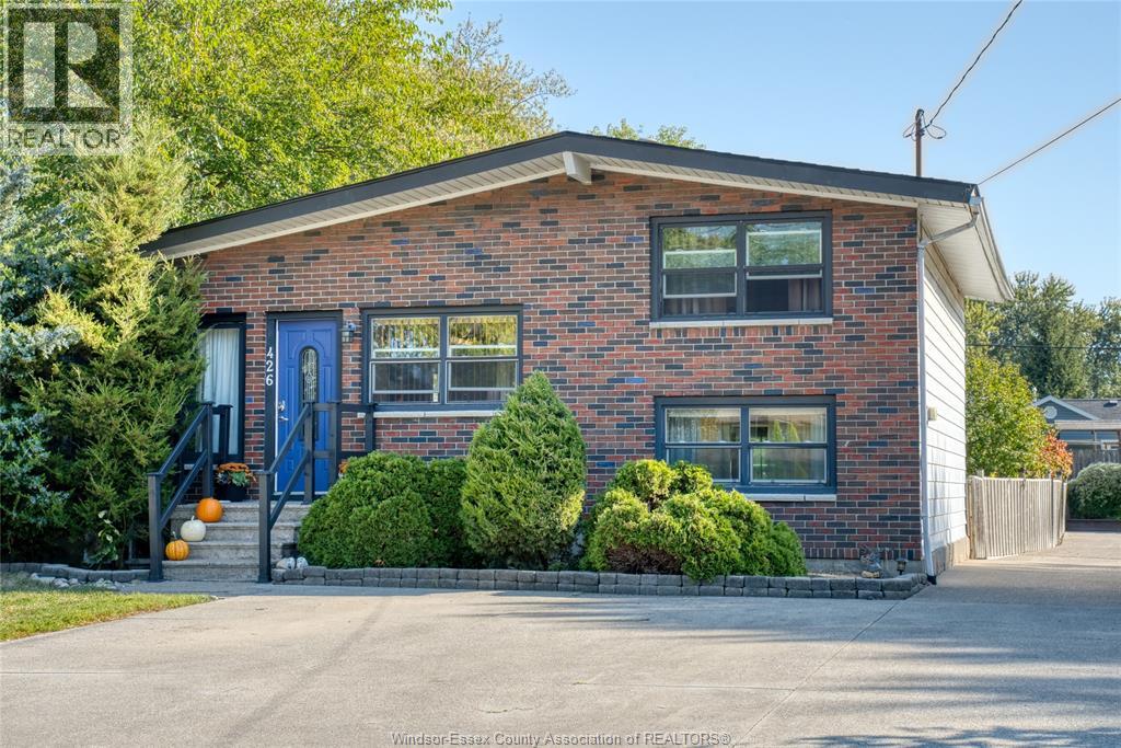 426 Lesperance, Tecumseh, ON N8N 1W4