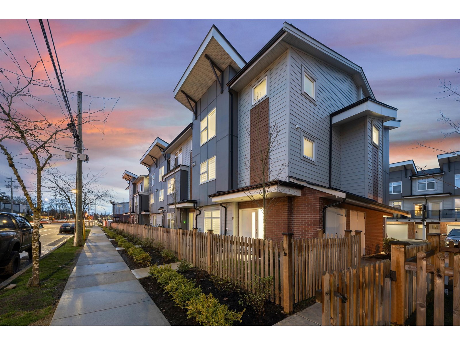22334 48 Avenue Unit 6, Langley, BC V3A 3N5