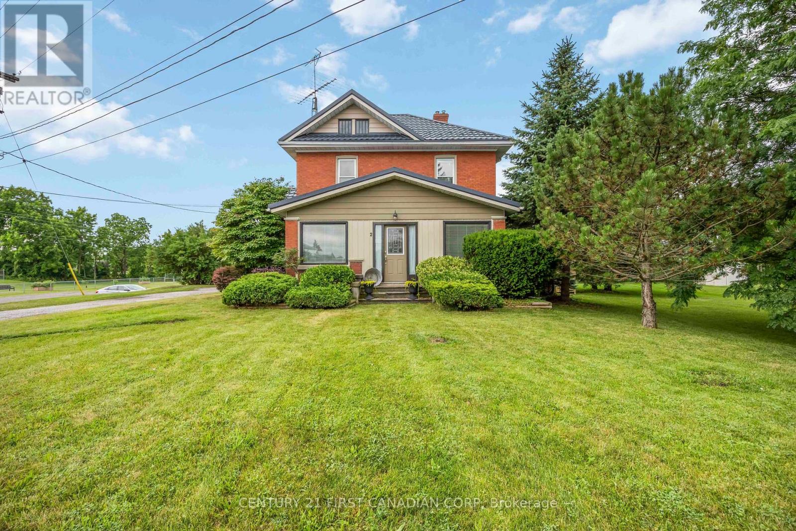 2 Union St, Lambton Shores, ON N0N 1J0