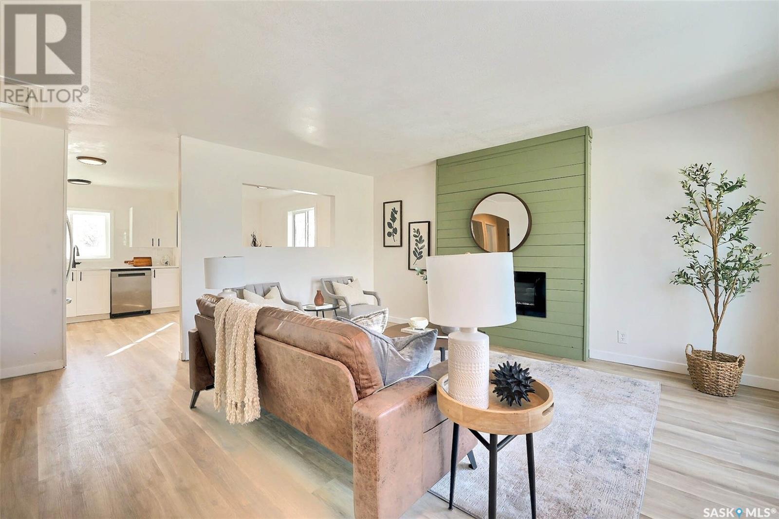 455 Royal St, Regina, SK S4R 4Y5