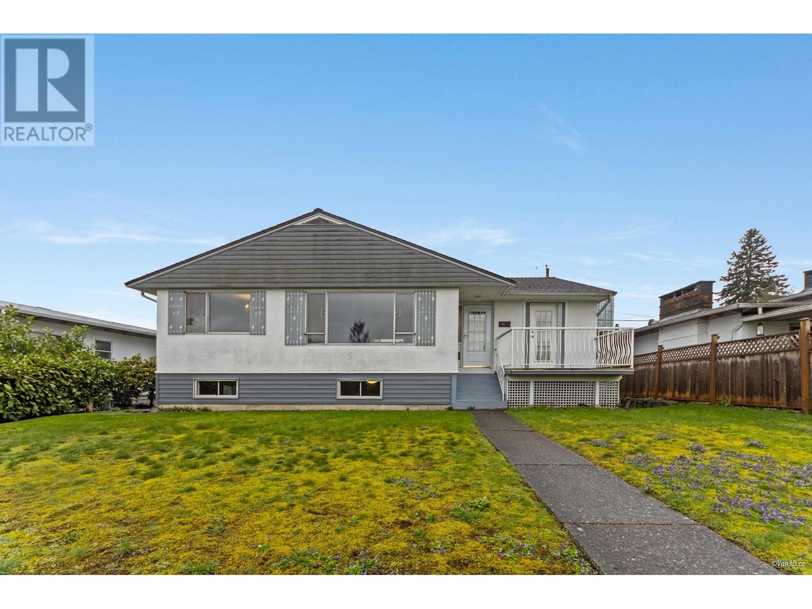 4654 Burke St, Burnaby, BC V5H 1C3