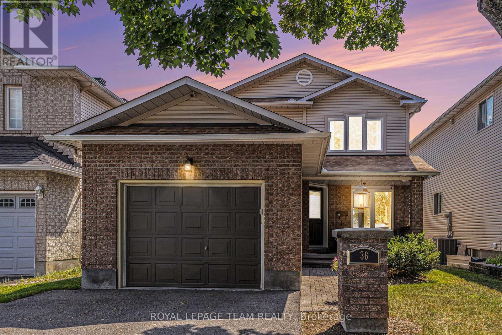 36 Nakota Way, Ottawa, ON K2J 4M3