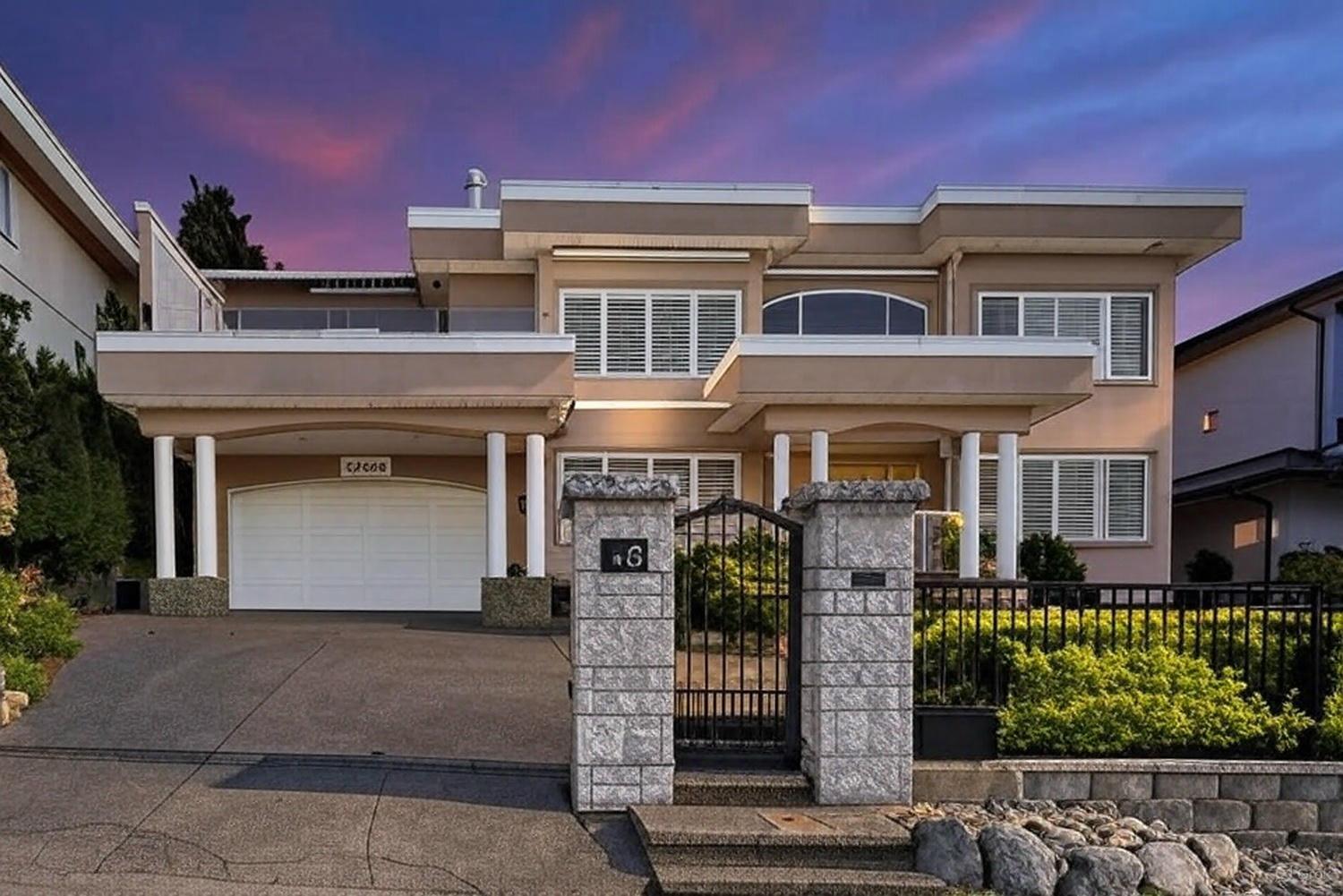 14433 Sunset Ln, White Rock, BC V4B 5J7