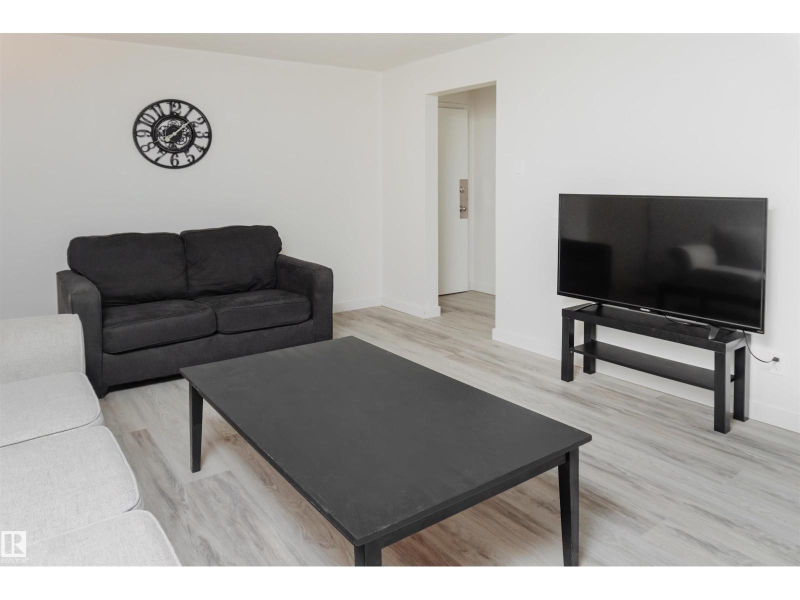 7204 81 Avenue Northwest #107, Edmonton, AB T6B 0E2