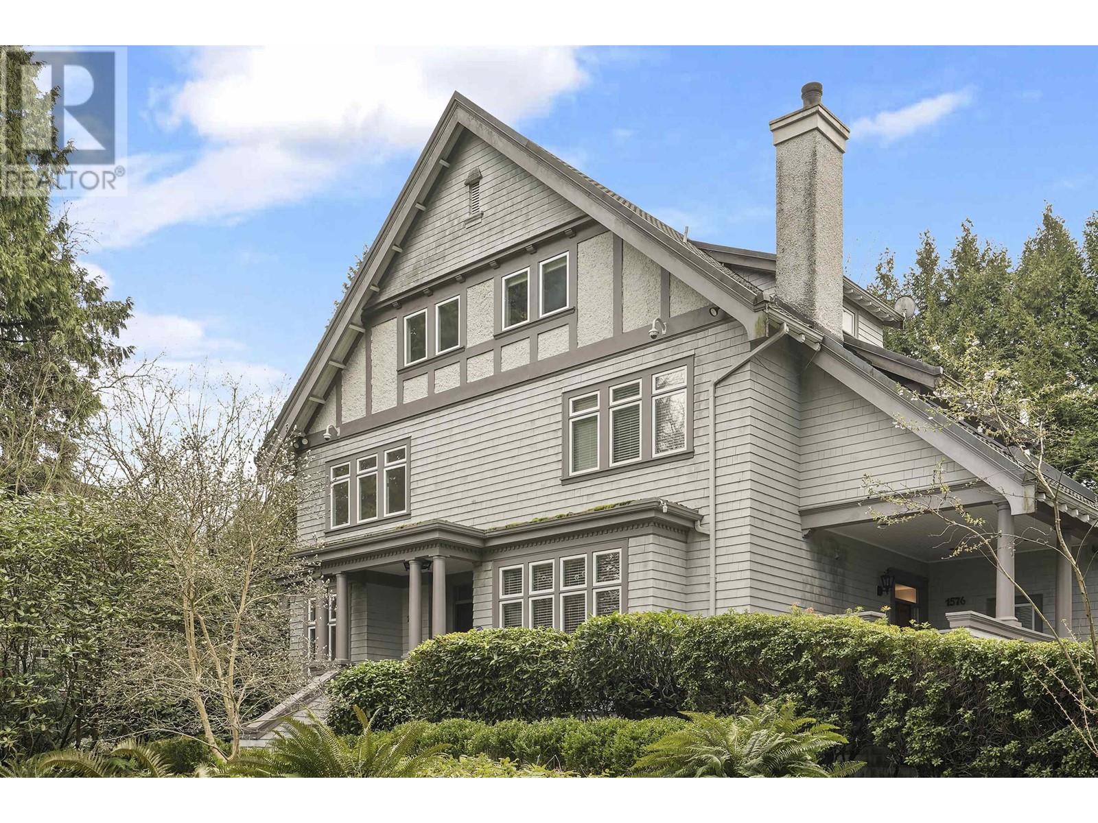 1574 Angus Dr, Vancouver, BC V6J 4H3