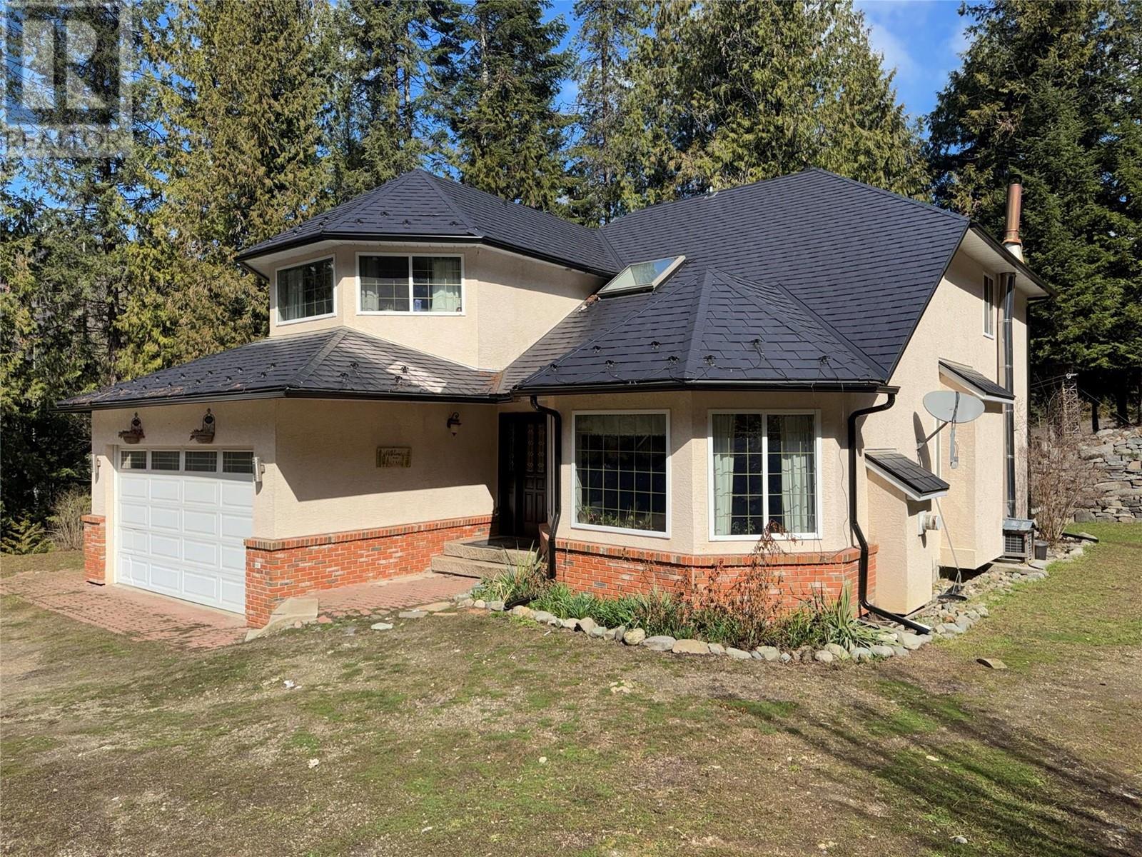 2300 Old Salmo Rd, Fruitvale, BC V0G 1L0
