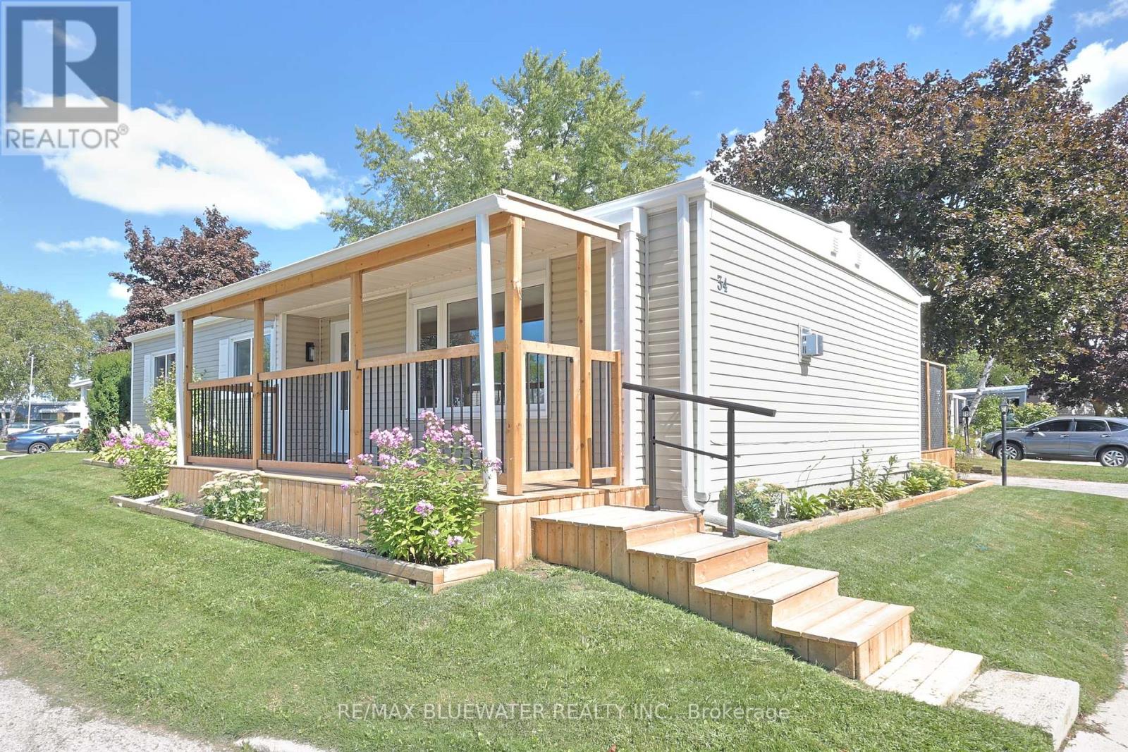 34 Pebble Beach Pkwy, South Huron, ON N0M 1T0
