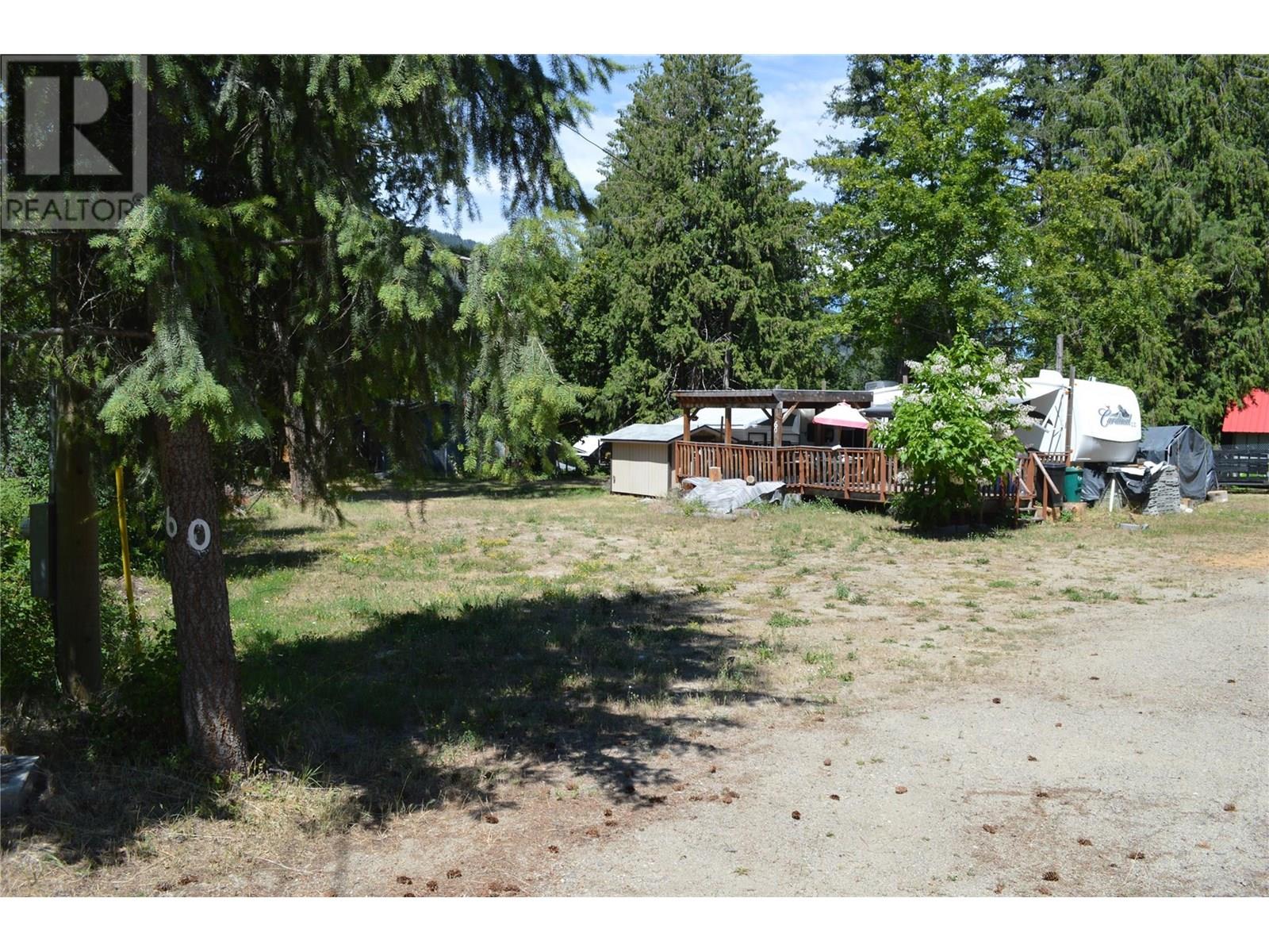60 Kingsley Rd, Christina Lake, BC V0H 1E2