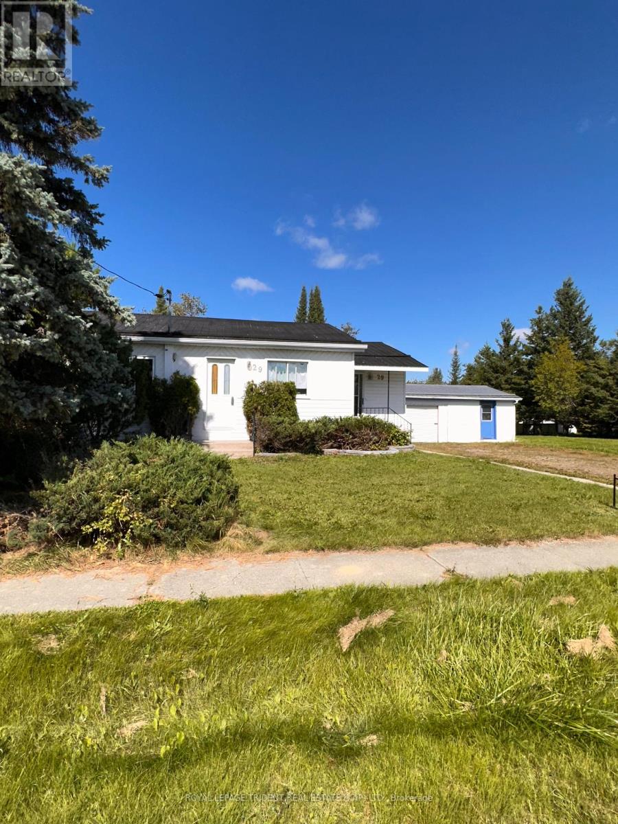 29 St Aubin Ave, Moonbeam, ON P0L 1V0