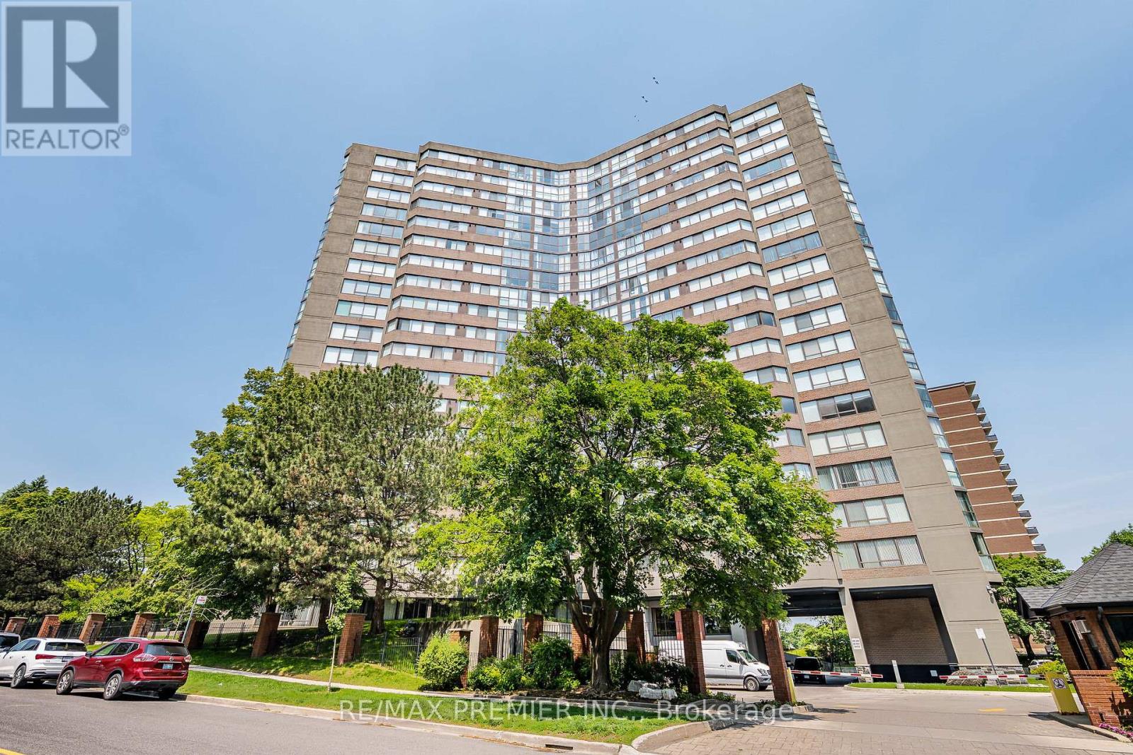 1606 40 Richview Rd, Toronto, ON M9A 5C1