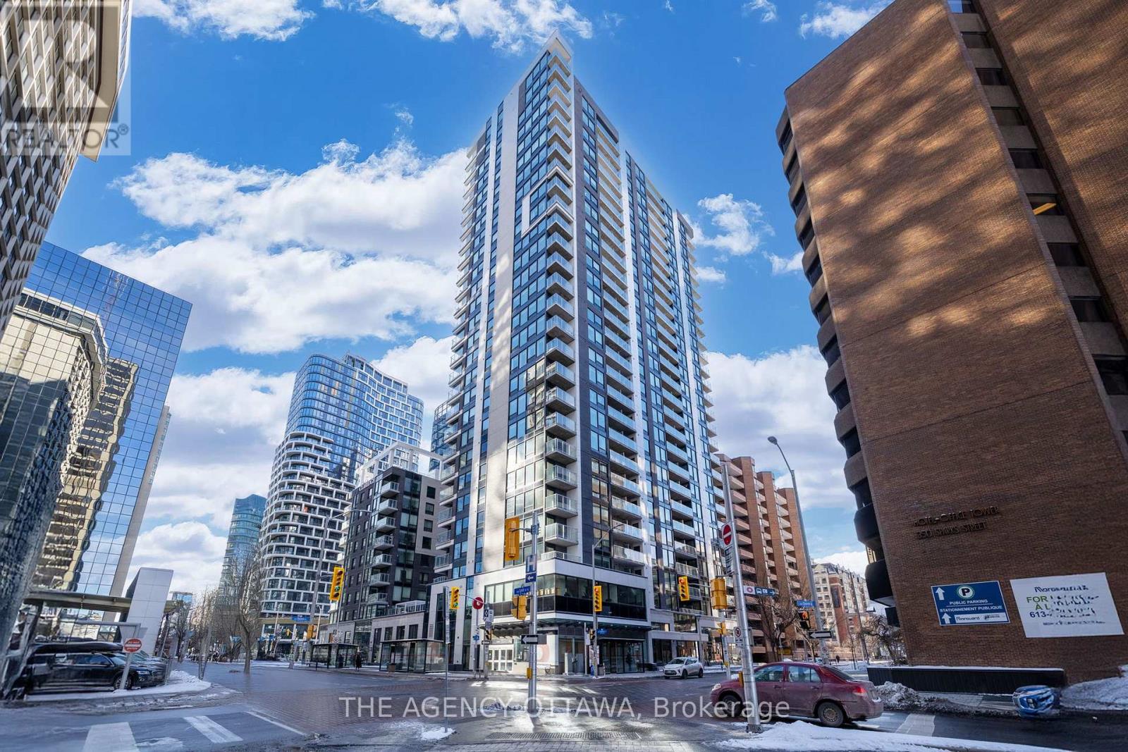 305 340 Queen St, Ottawa, ON K1R 0G1