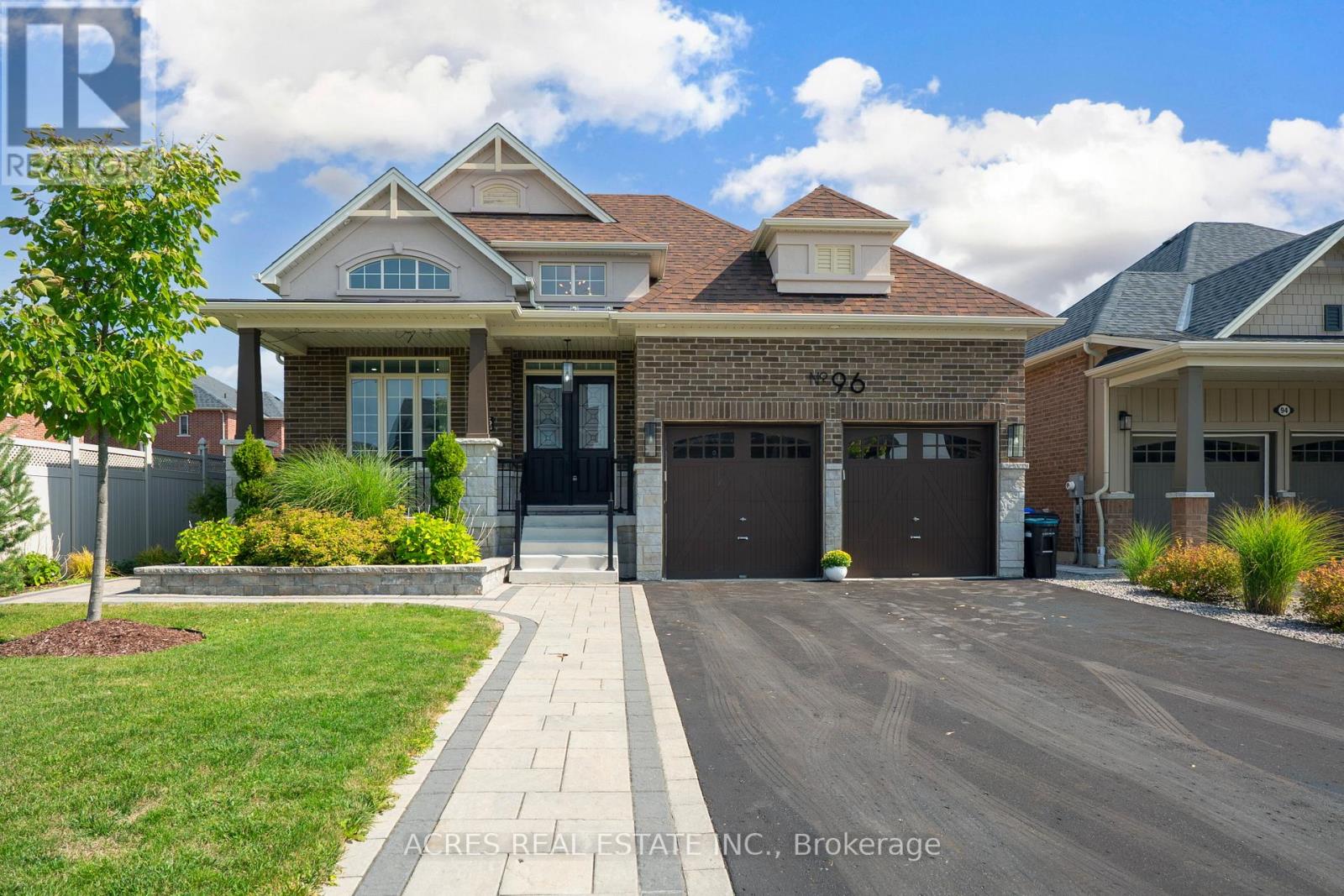 96 Redmond Cres, Springwater, ON L9X 1Z8