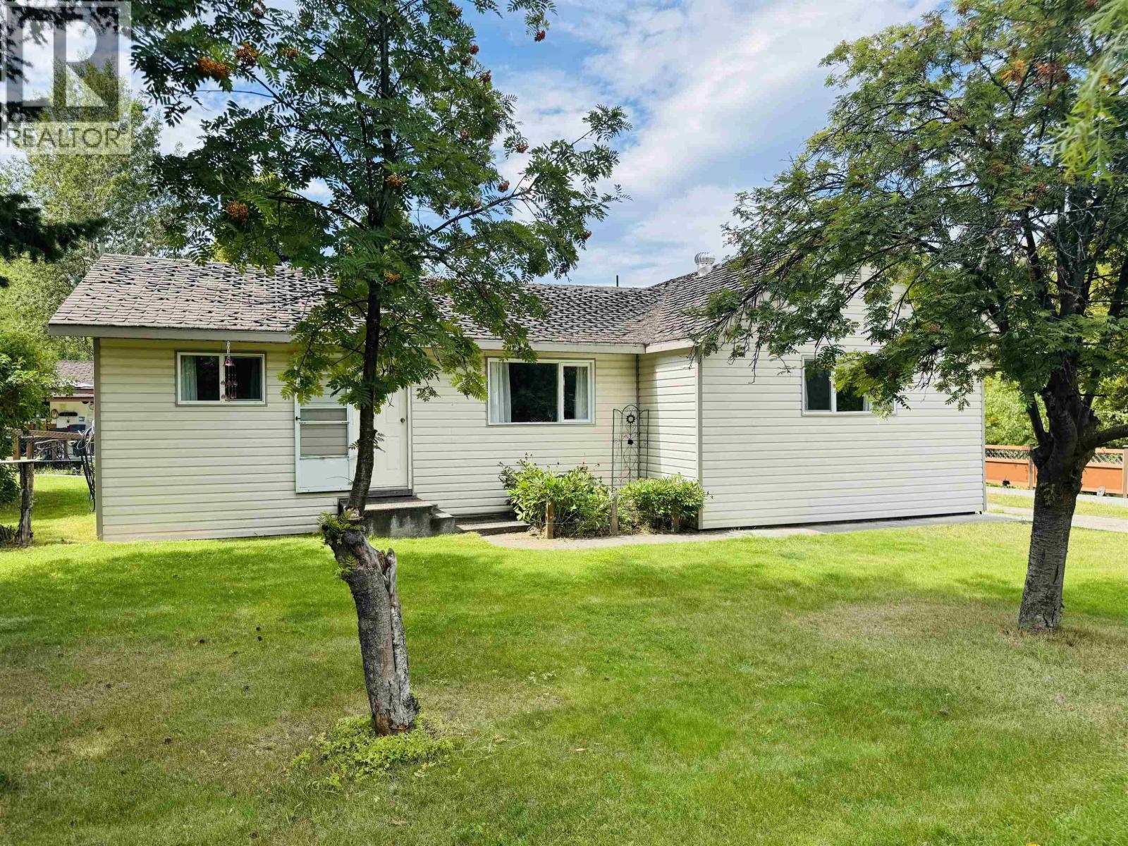 1115 Denny Rd, Williams Lake, BC V2G 3J7