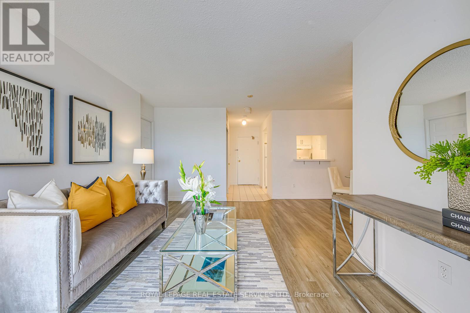 1008 265 Enfield Pl, Mississauga, ON L5B 3Y6