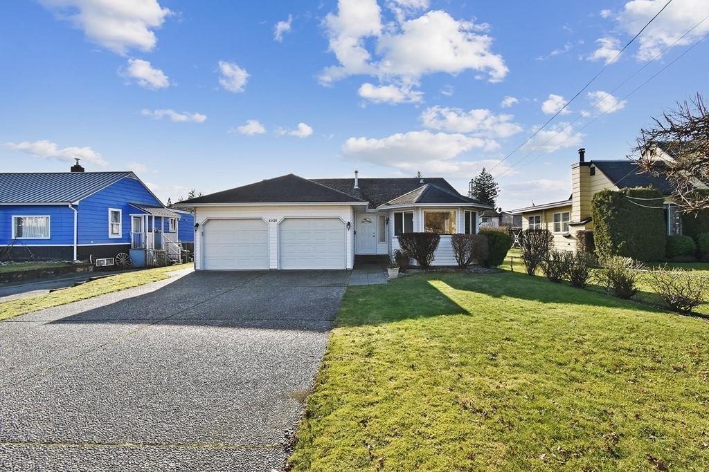 45430 Bernard Avenuechilliwack Proper W, Chilliwack, BC V2P 1H4