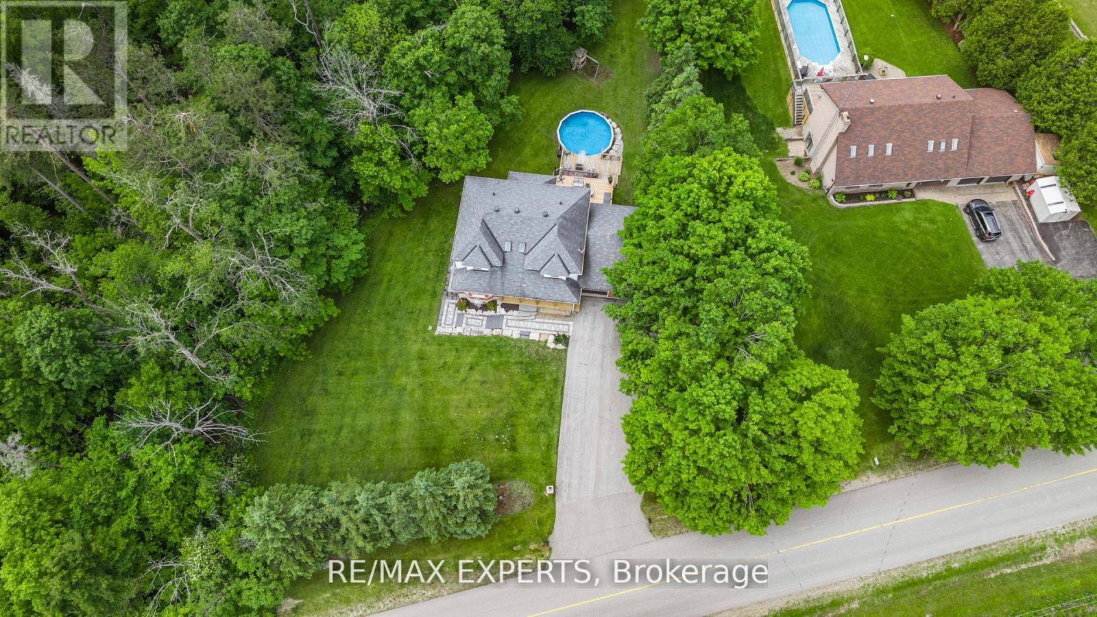 602 Scarlett Line, Springwater Hillsdale, ON L4R 4K3