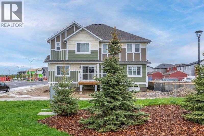 33 Walcrest Ln SE, Calgary, AB T2X 4L4