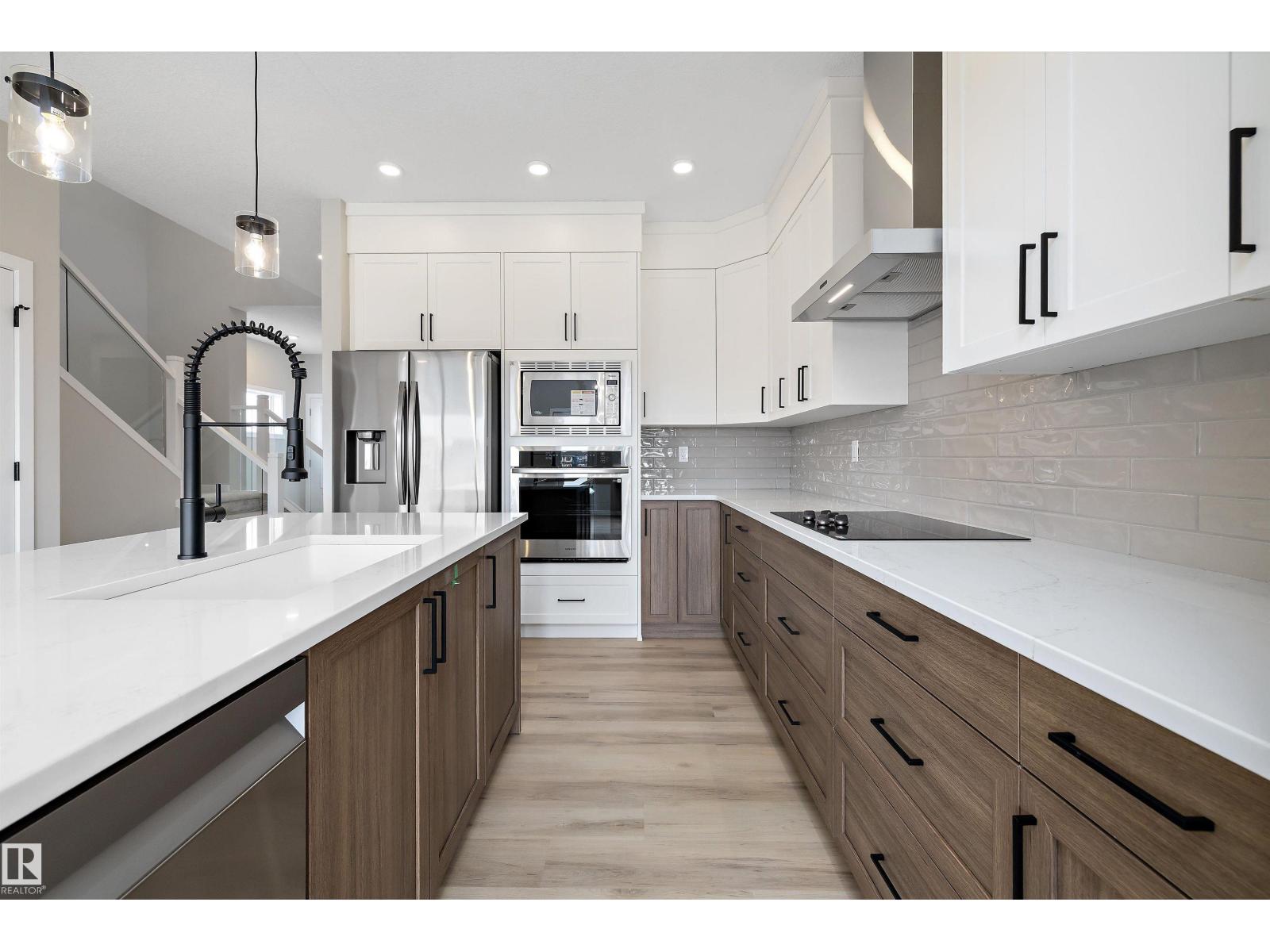 4544 Kinsella Li SW, Edmonton, AB T6W 5G4