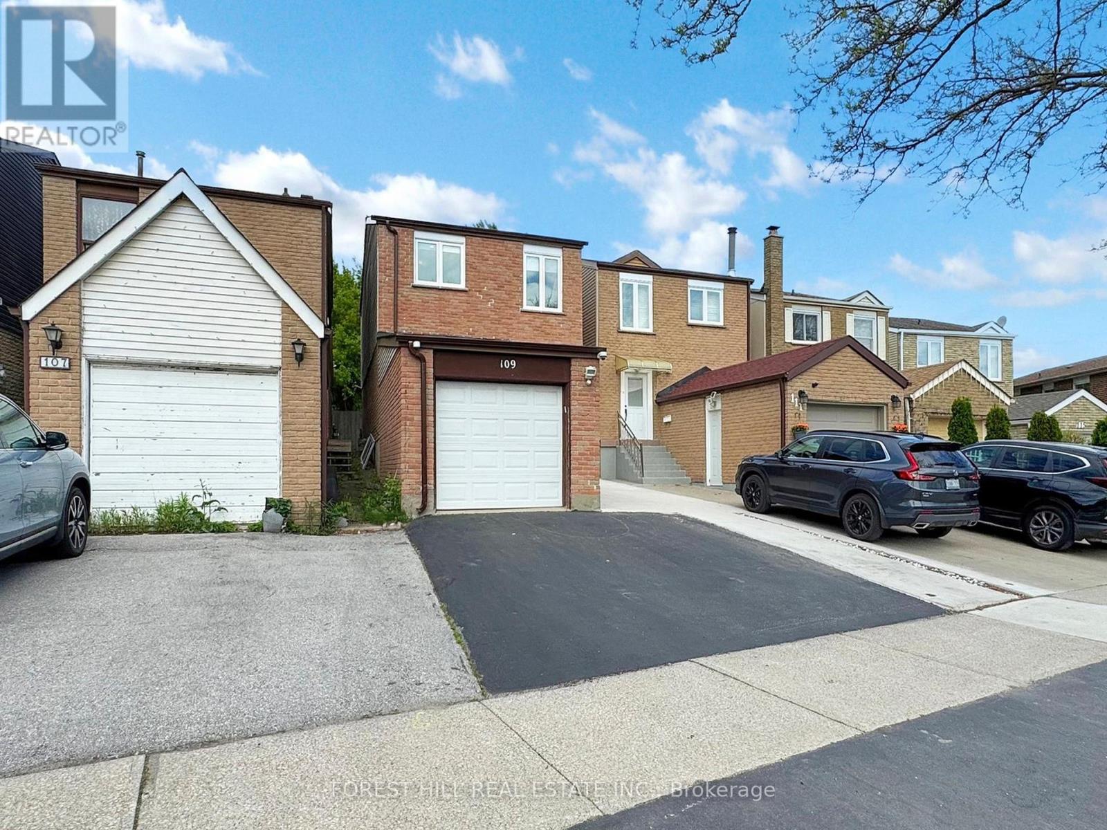 109 Spyglass Hill Rd, Vaughan, ON L4K 2K6