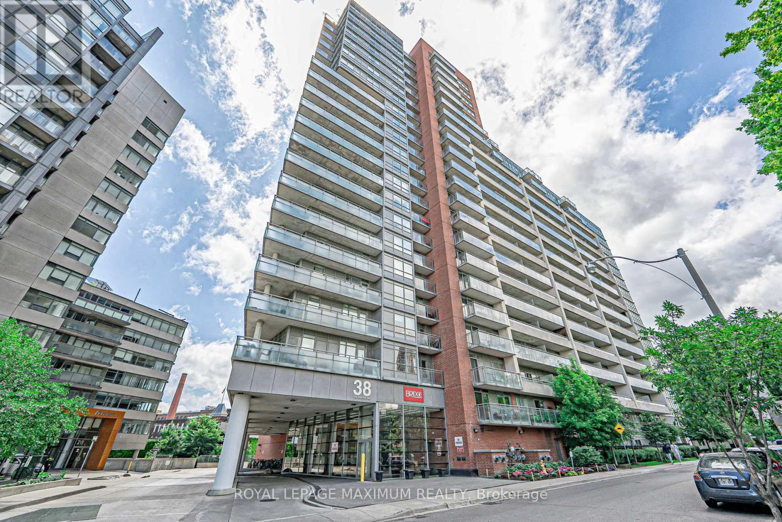 617 38 Joe Shuster Way, Toronto, ON M6K 1E6