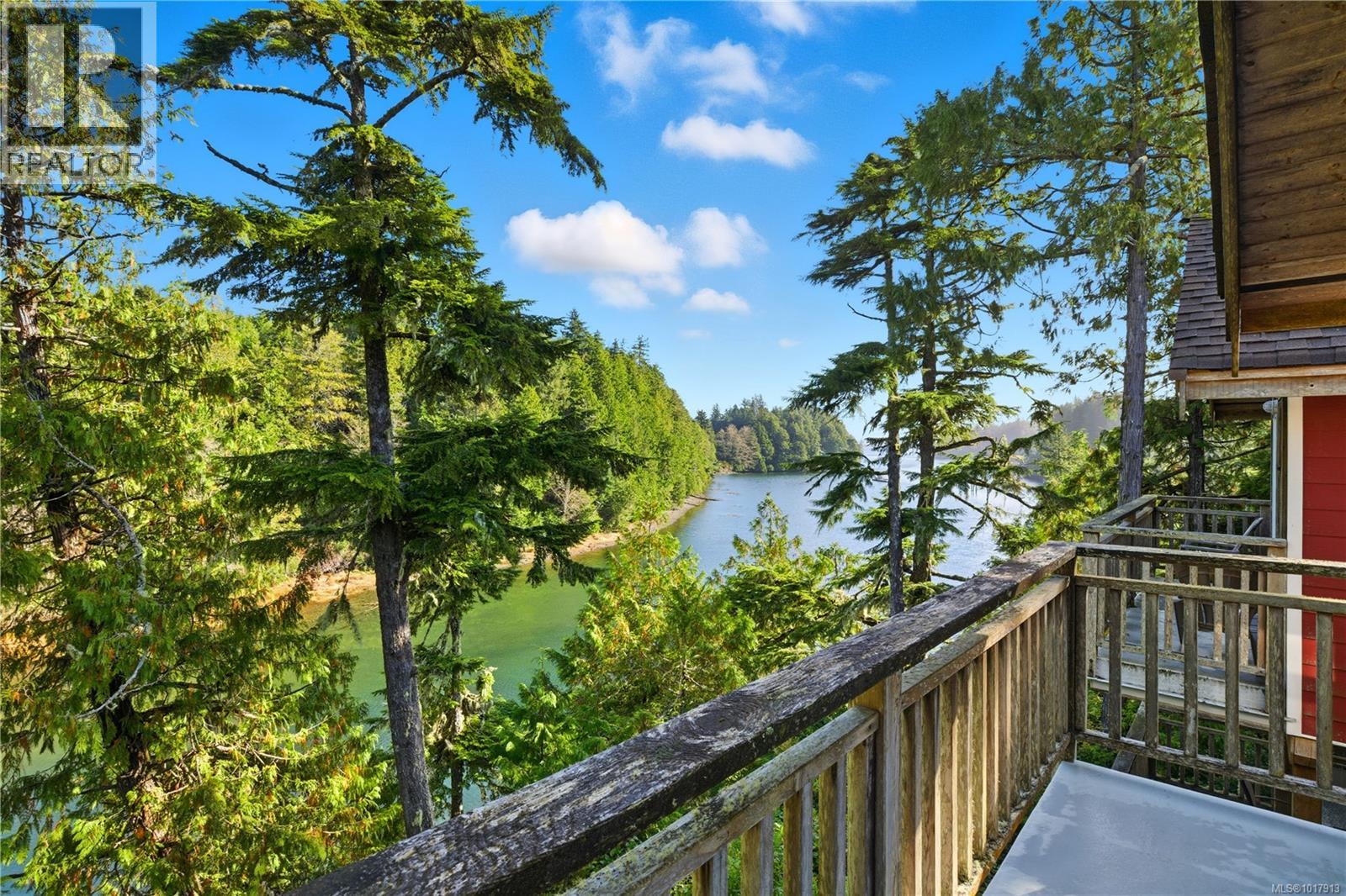 265 Boardwalk Blvd, Ucluelet, BC V0R 3A0