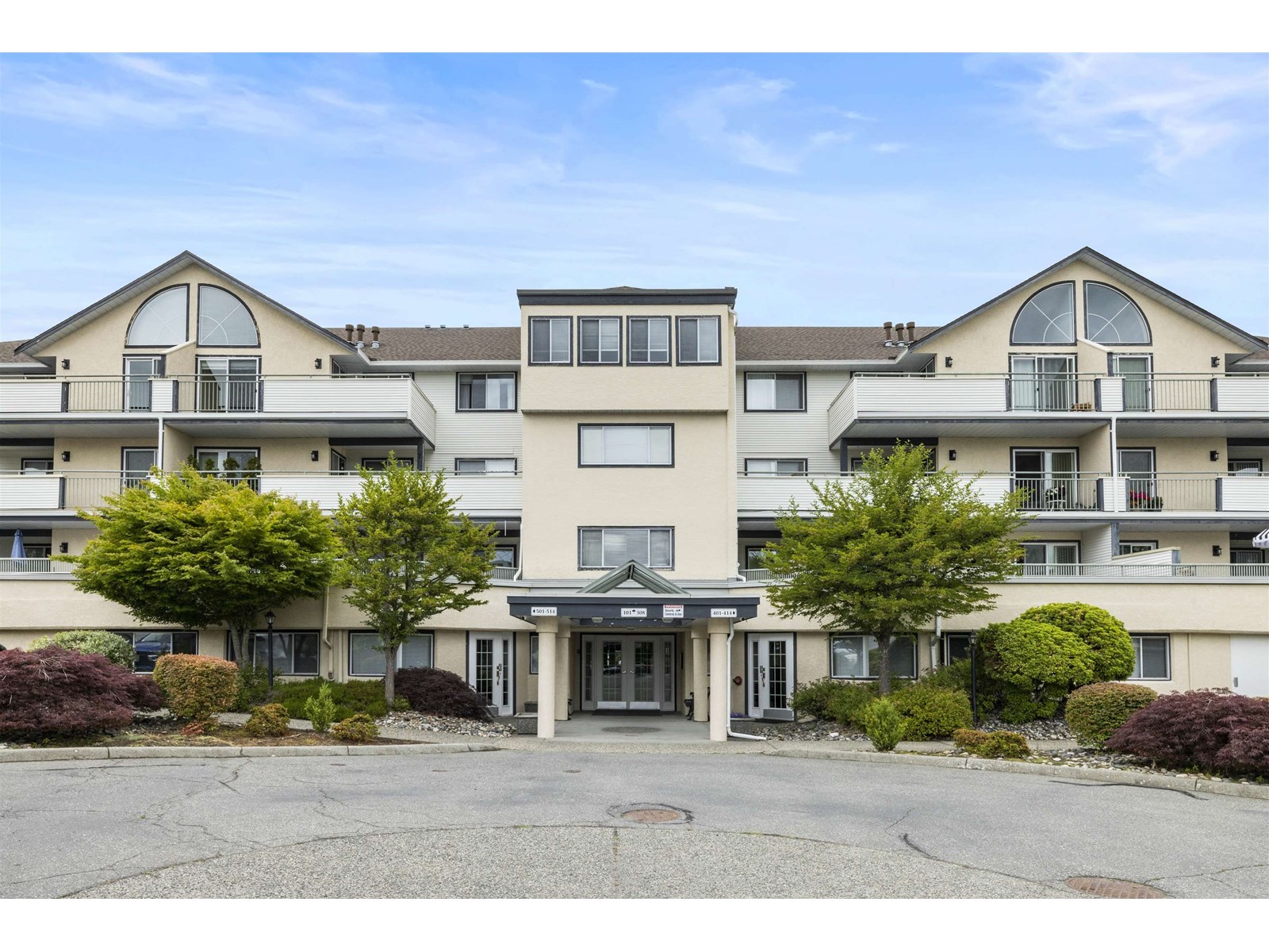 19645 64 Avenue Unit 303, Langley, BC V2Y 1L2