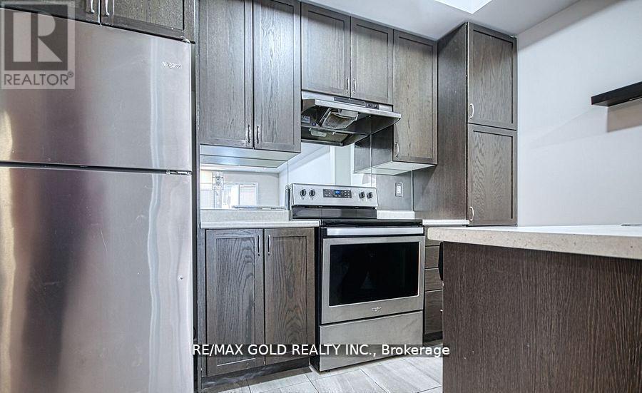 118 250 Sunny Meadow Blvd, Brampton, ON L6R 3Y7