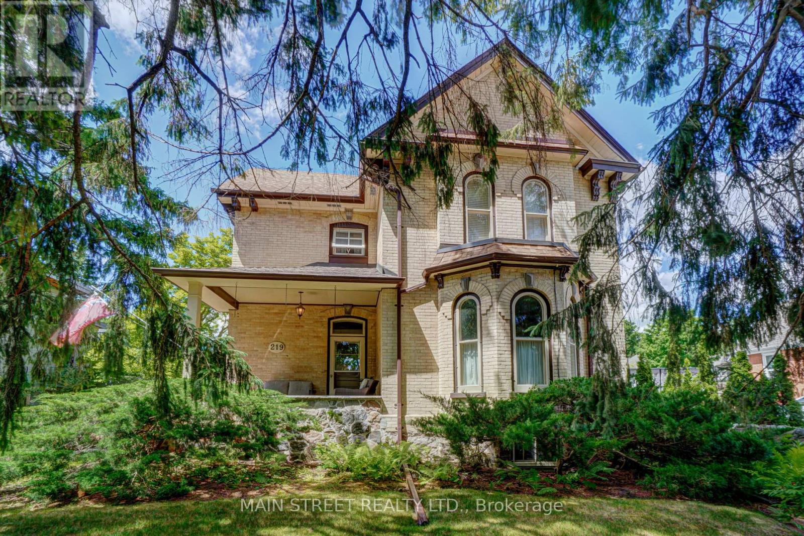 219 Second St, Whitchurch-Stouffville, ON L4A 1B9