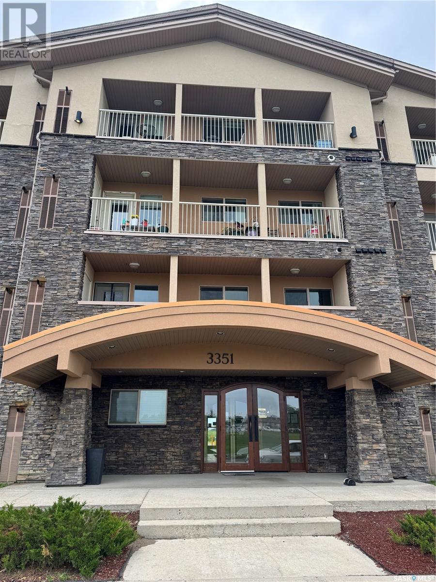 3351 Eastgate Bay Unit 415, Regina, SK S4Z 0A9