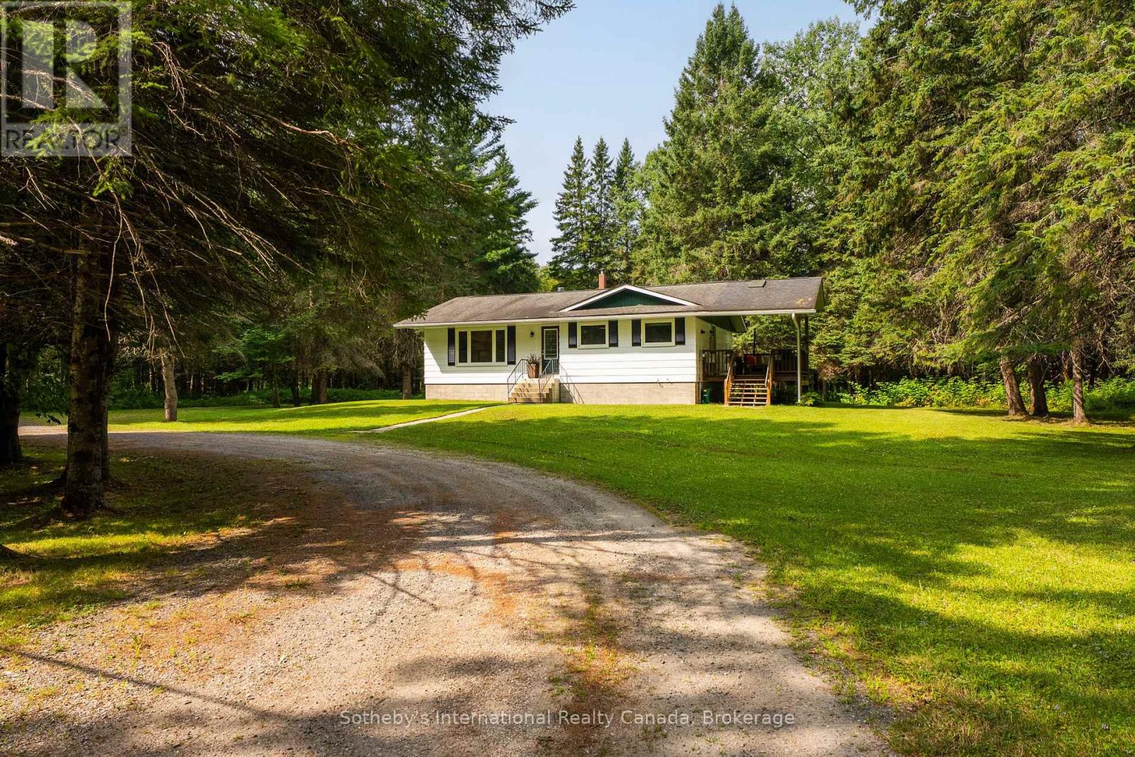 116 Etwell Rd, Huntsville, ON P1H 2J2