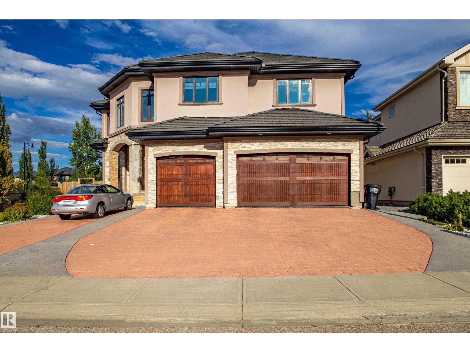 4103 Westcliff Heath He SW, Edmonton, AB T6W 0X9