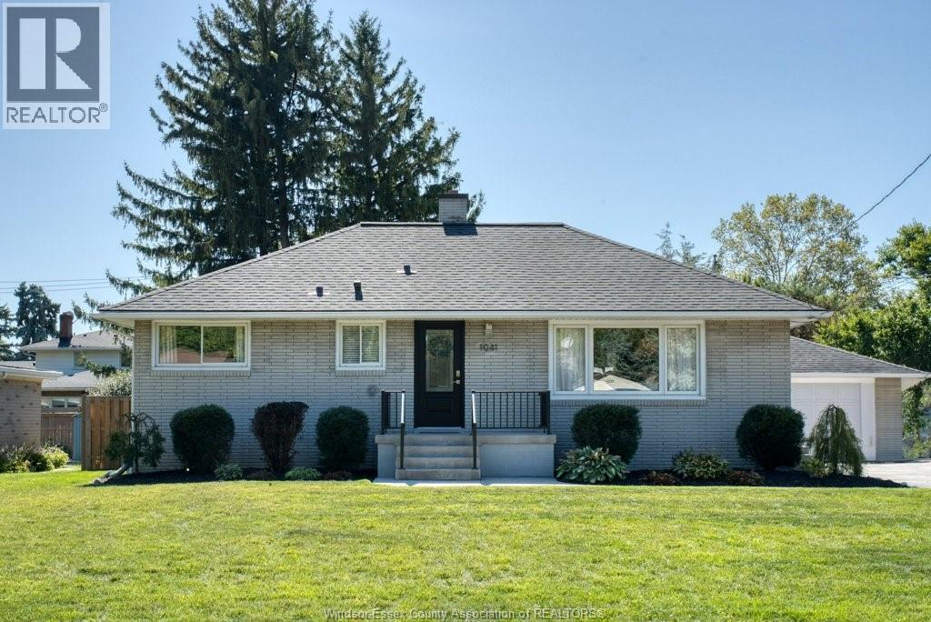1041 Scofield Ave, Windsor, ON N9G 1L6