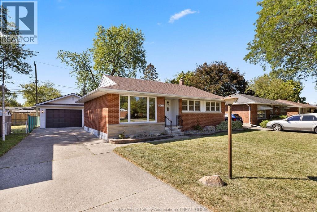 3955 Mount Royal Dr, Windsor, ON N9G 2B8