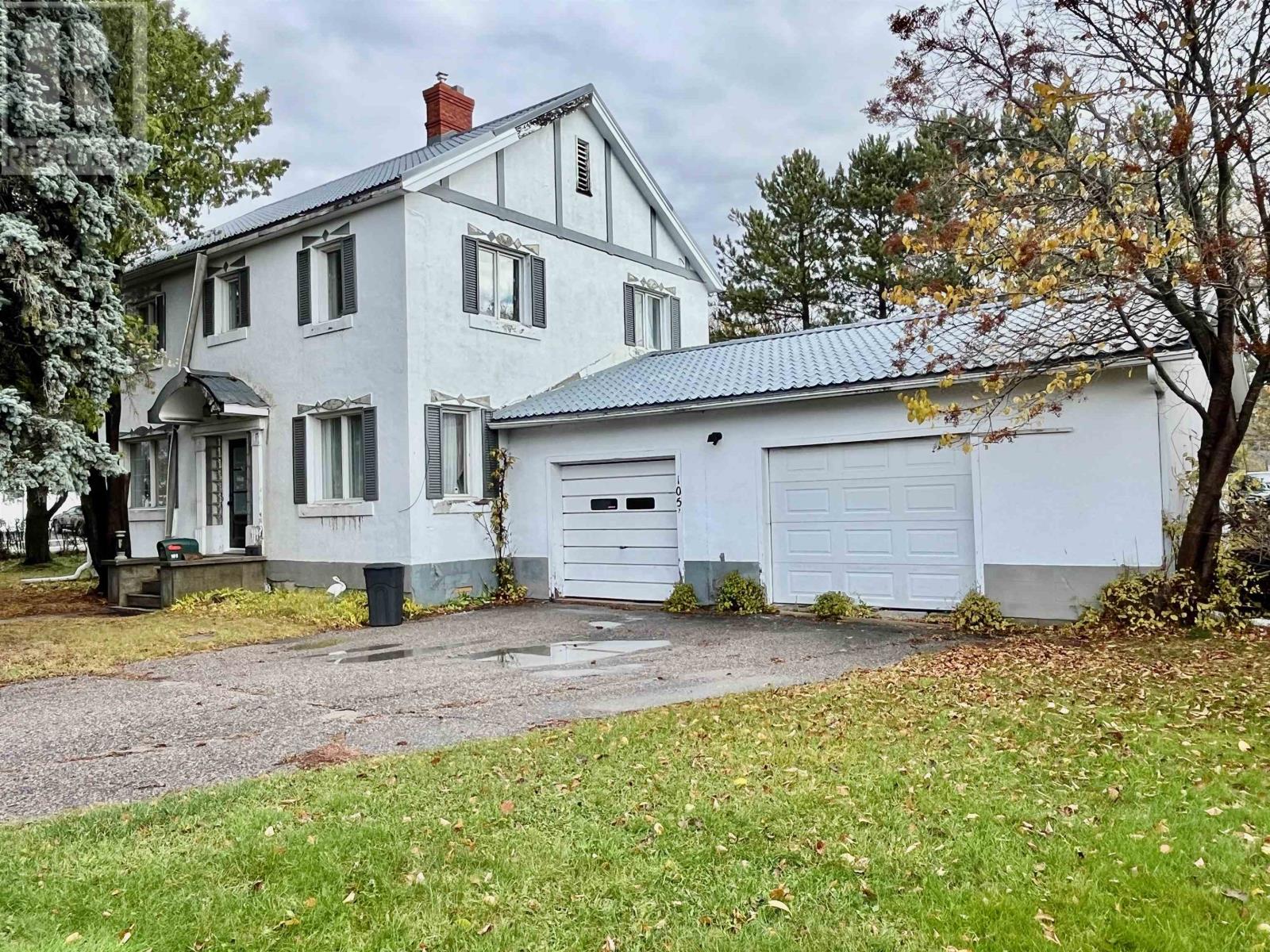 105 Van Horne Ave, Dryden, ON P8N 2B6